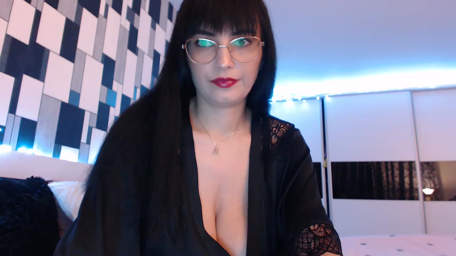Gallery image thumbnail from nikki_sweet1's myfreecams stream on, 03/08/2023, 20:59 image 3 of 20