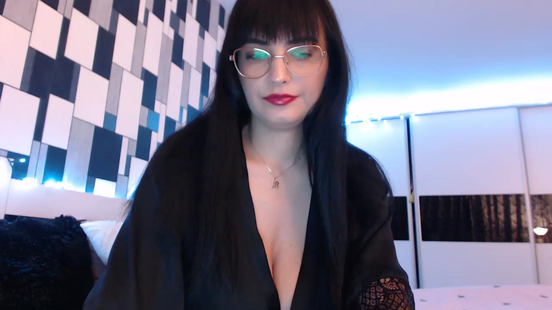 Gallery image thumbnail from nikki_sweet1's myfreecams stream on, 03/08/2023, 20:59 image 4 of 20