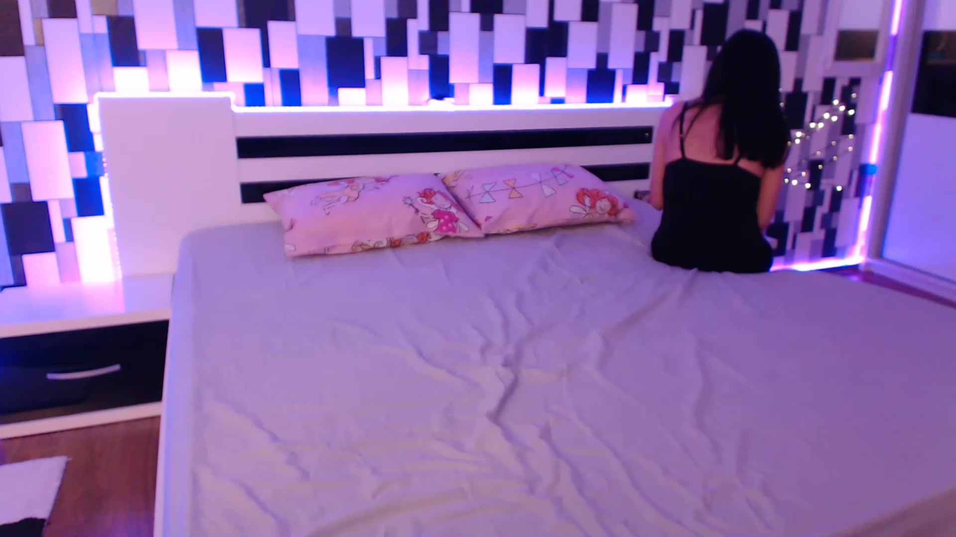 Gallery image thumbnail from nikki_sweet1's myfreecams stream on, 04/07/2023, 20:57 image 2 of 20