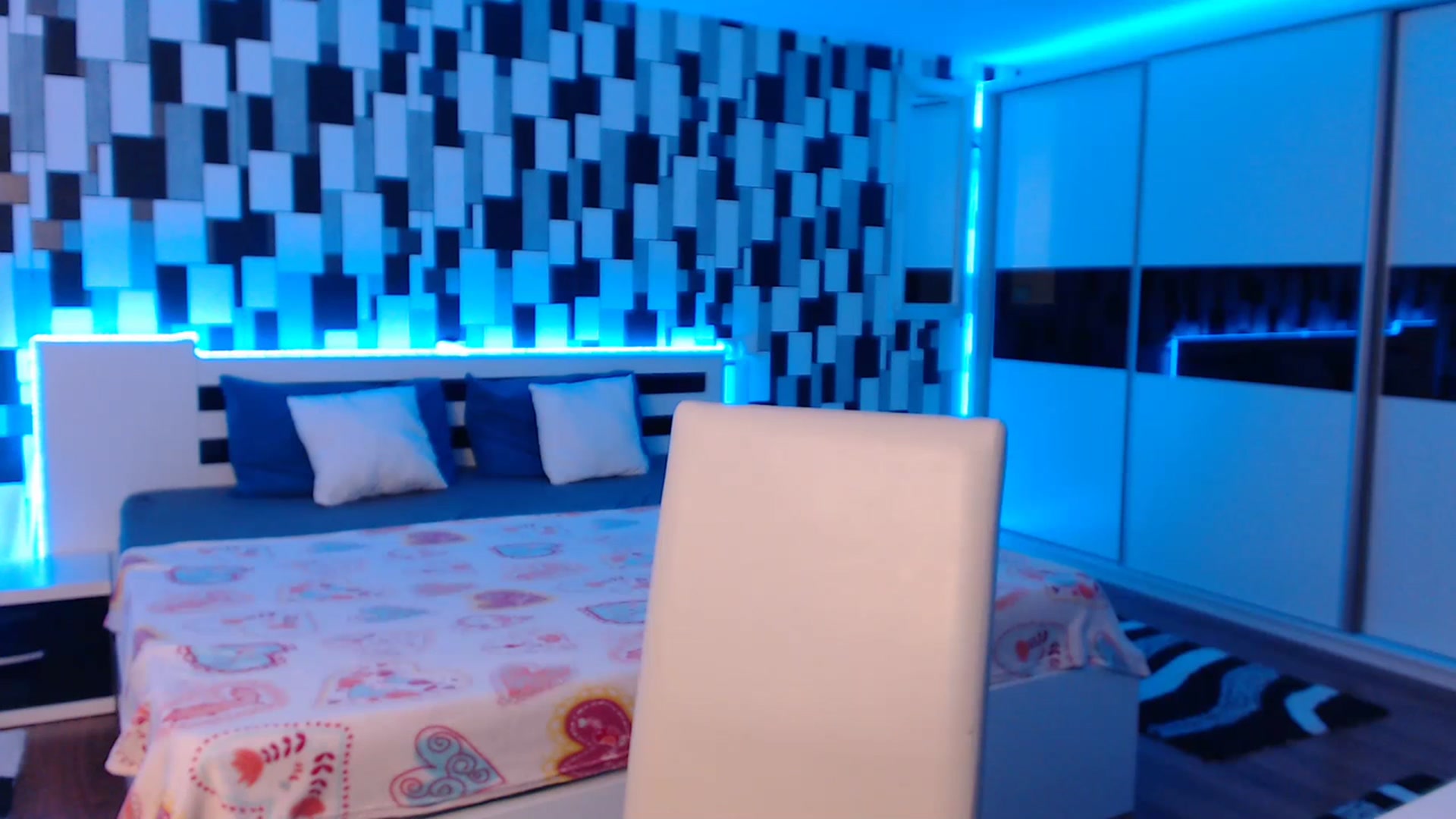 Gallery image thumbnail from nikki_sweet1's myfreecams stream on, 07/19/2023, 22:50 image 1 of 20