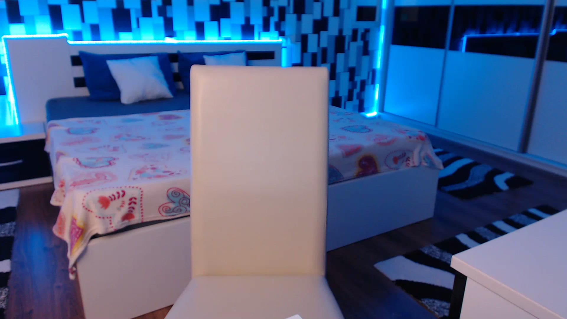 Gallery image thumbnail from nikki_sweet1's myfreecams stream on, 07/19/2023, 23:45 image 2 of 20