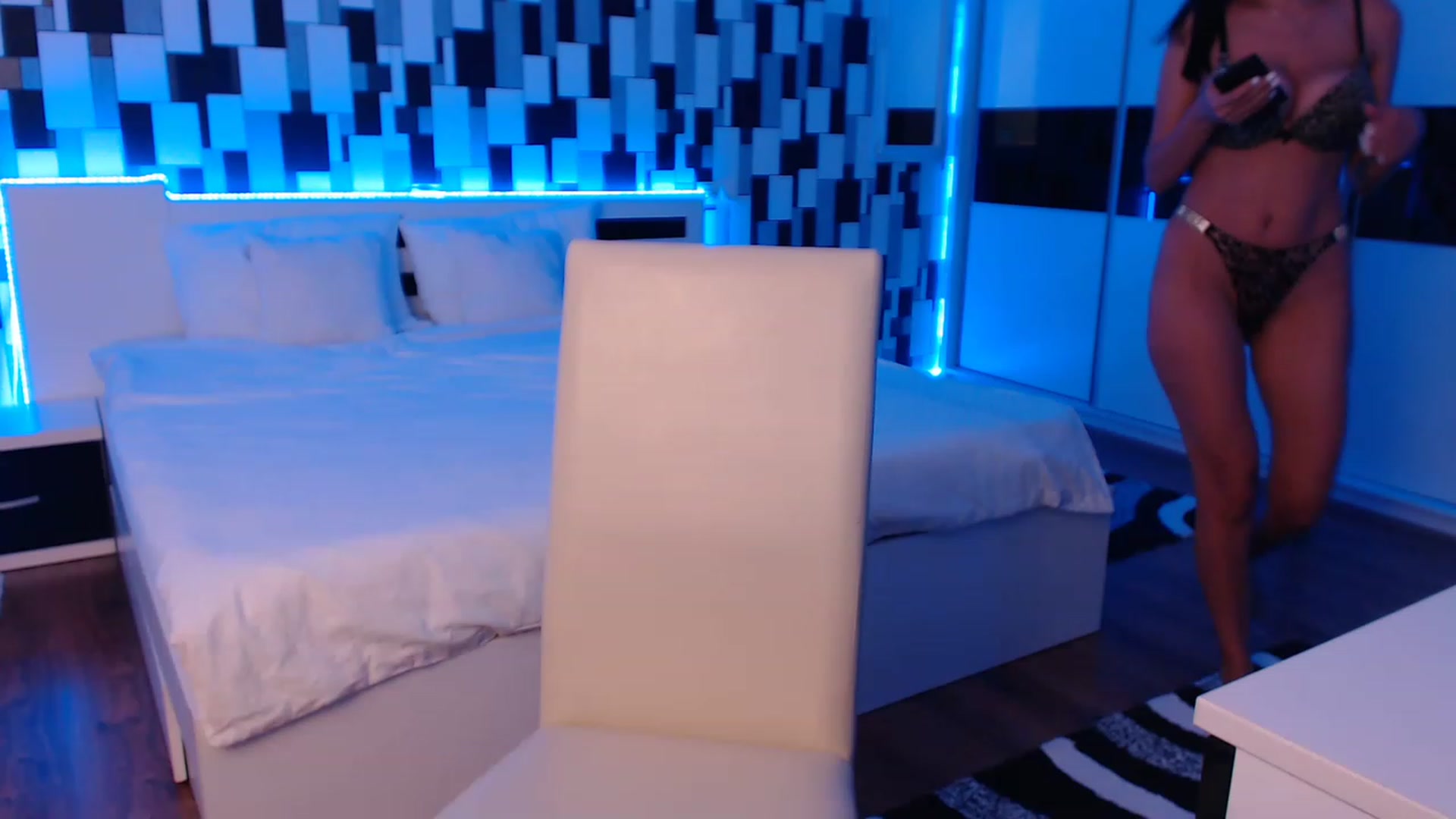 Gallery image thumbnail from nikki_sweet1's myfreecams stream on, 07/27/2023, 23:13 image 2 of 20