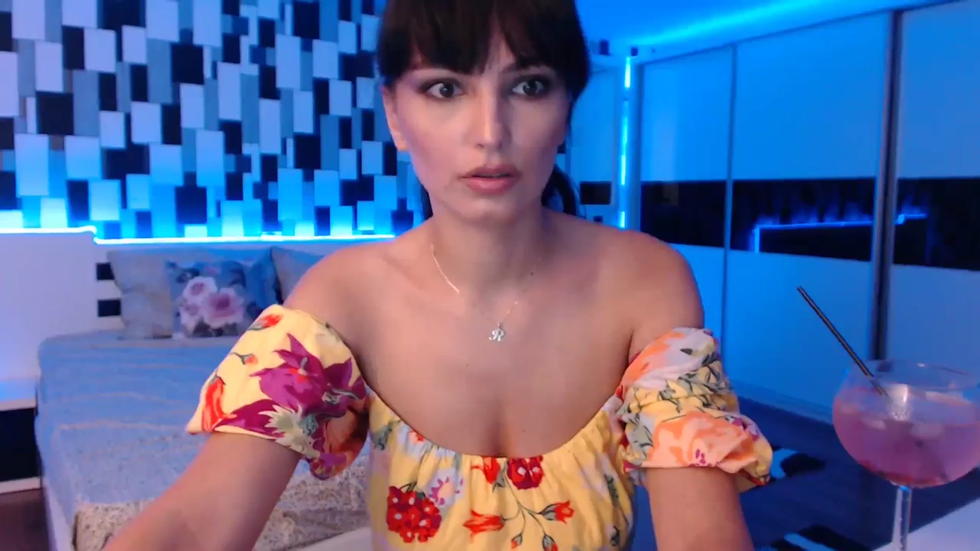 Gallery image thumbnail from nikki_sweet1's myfreecams stream on, 08/21/2023, 19:17 image 5 of 20