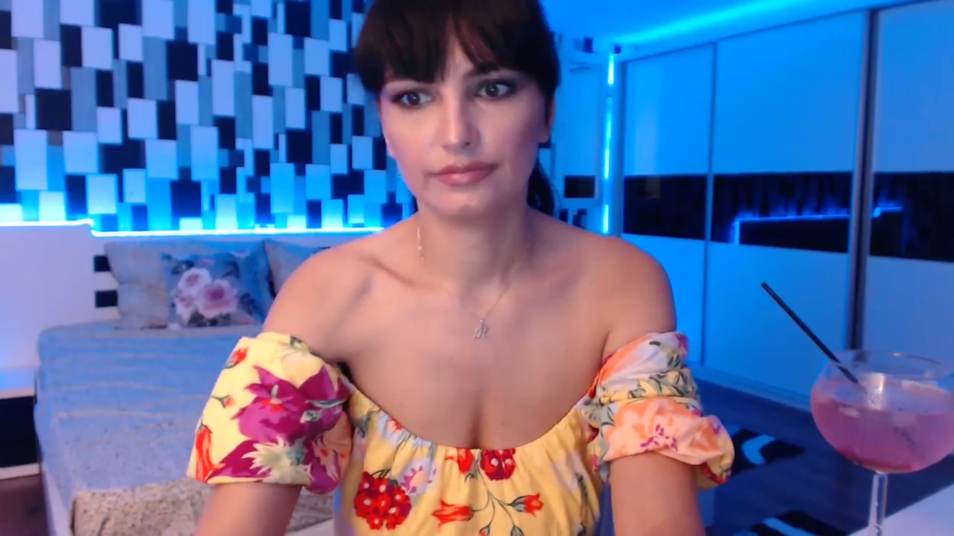 Gallery image thumbnail from nikki_sweet1's myfreecams stream on, 08/21/2023, 19:17 image 11 of 20