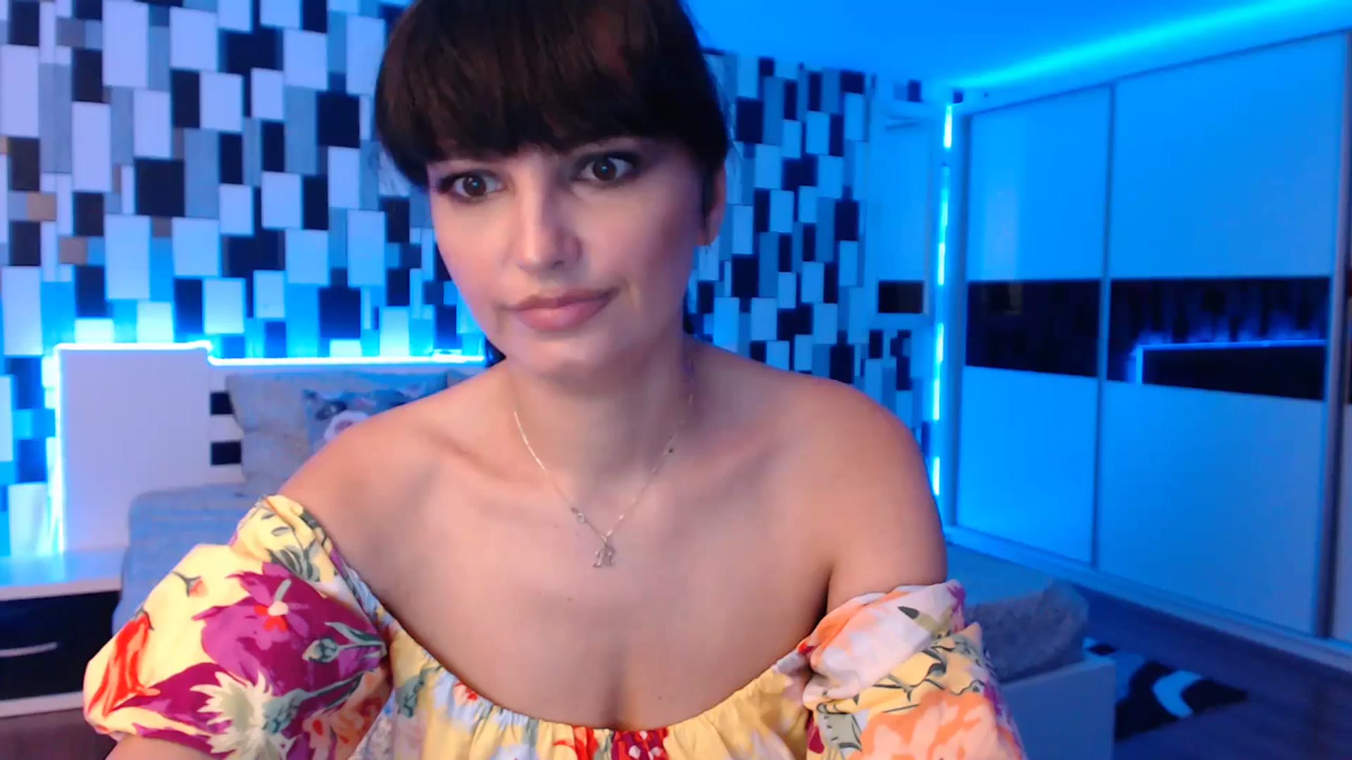 Gallery image thumbnail from nikki_sweet1's myfreecams stream on, 08/21/2023, 21:02 image 1 of 20