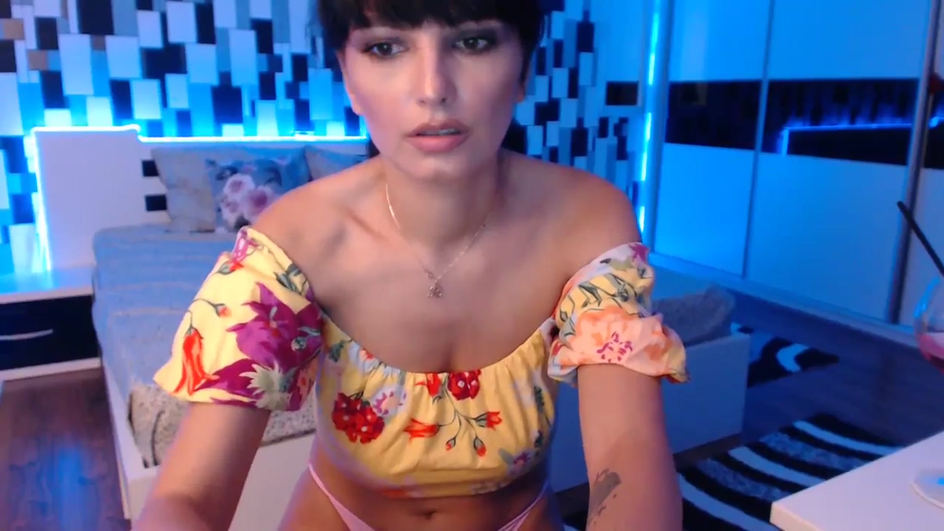 Gallery image thumbnail from nikki_sweet1's myfreecams stream on, 08/21/2023, 21:02 image 11 of 20
