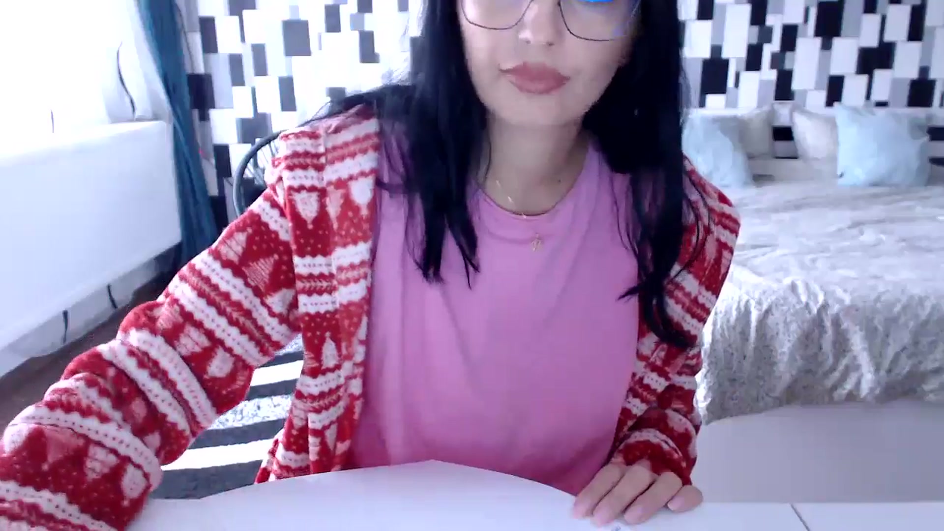 Gallery image thumbnail from nikki_sweet1's myfreecams stream on, 11/15/2025, 12:00 image 6 of 20