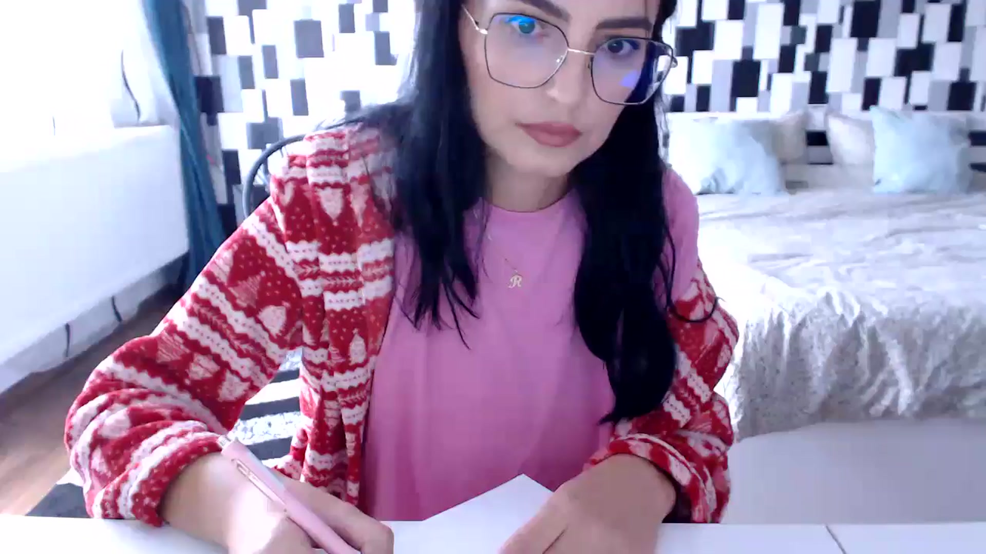 Gallery image thumbnail from nikki_sweet1's myfreecams stream on, 11/15/2025, 12:00 image 18 of 20