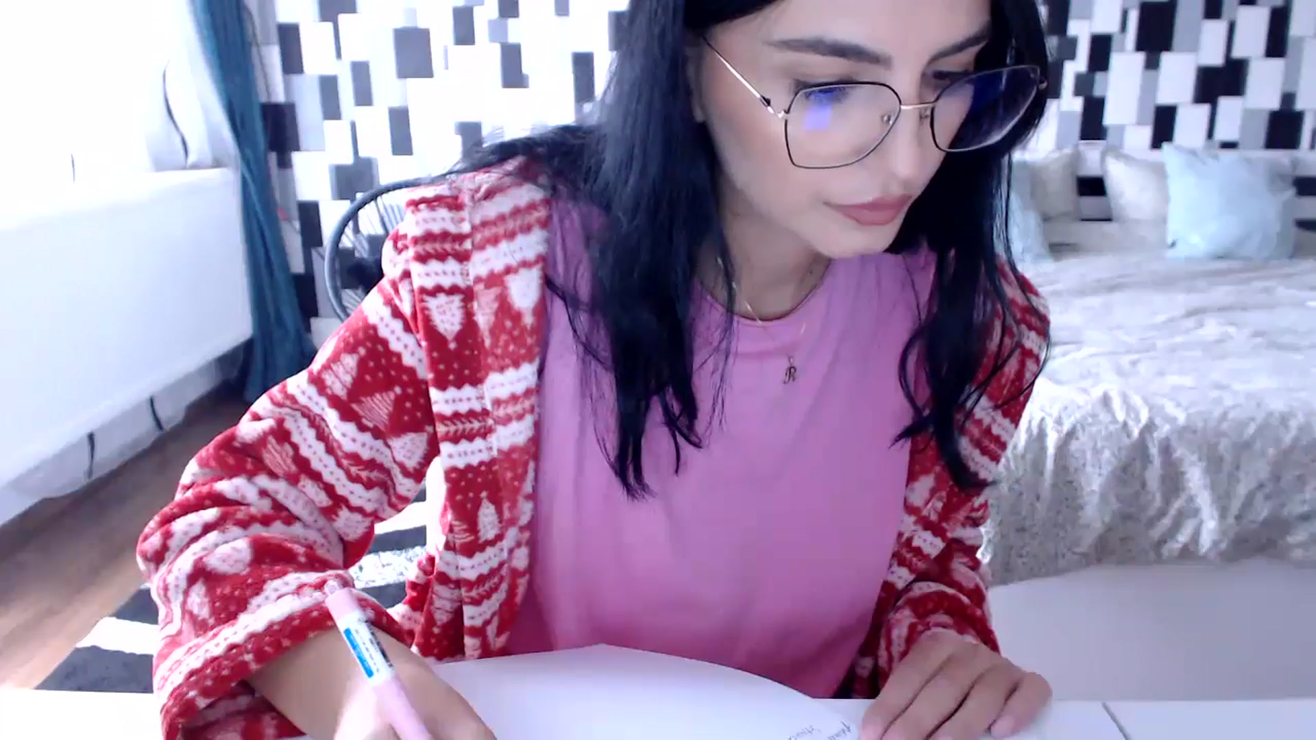 Gallery image thumbnail from nikki_sweet1's myfreecams stream on, 11/15/2025, 12:00 image 7 of 20