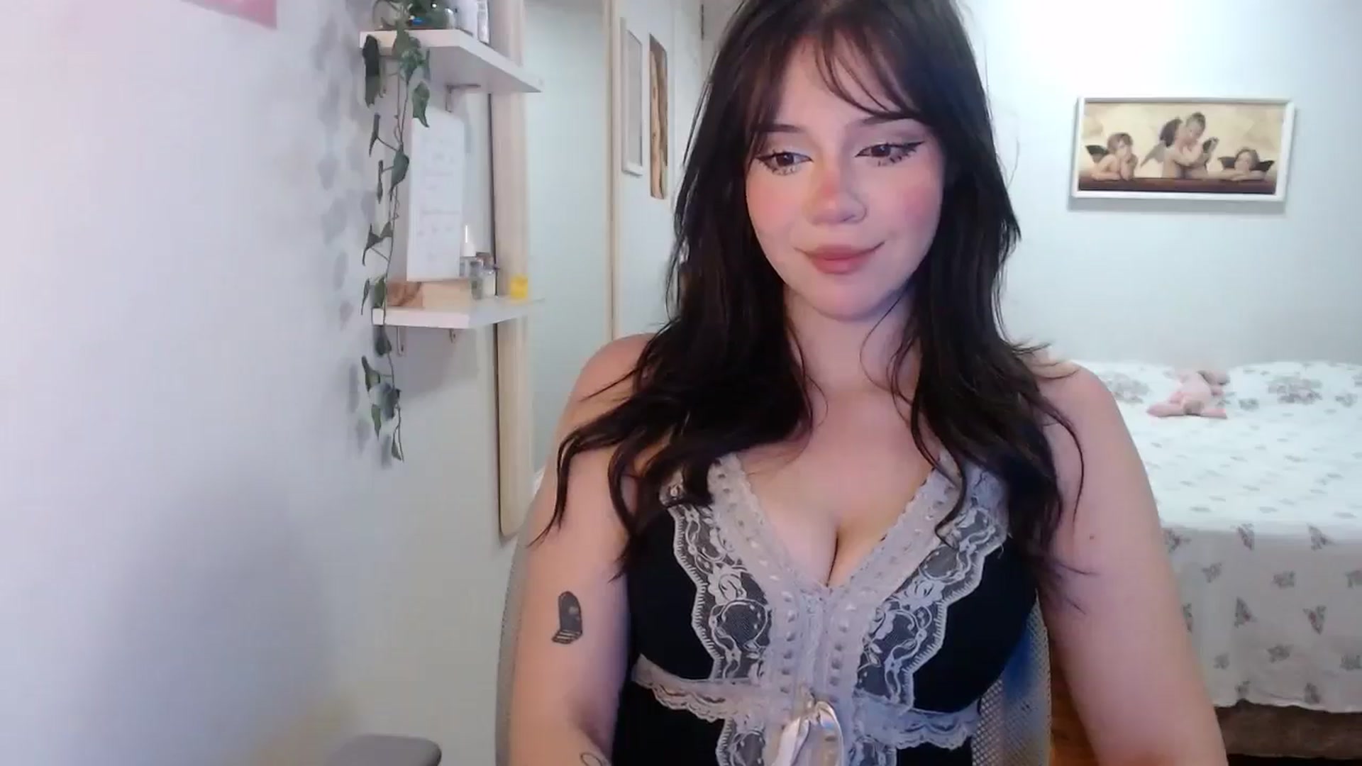 Gallery image thumbnail from nnina's myfreecams stream on, 11/24/2024, 12:06 image 2 of 20