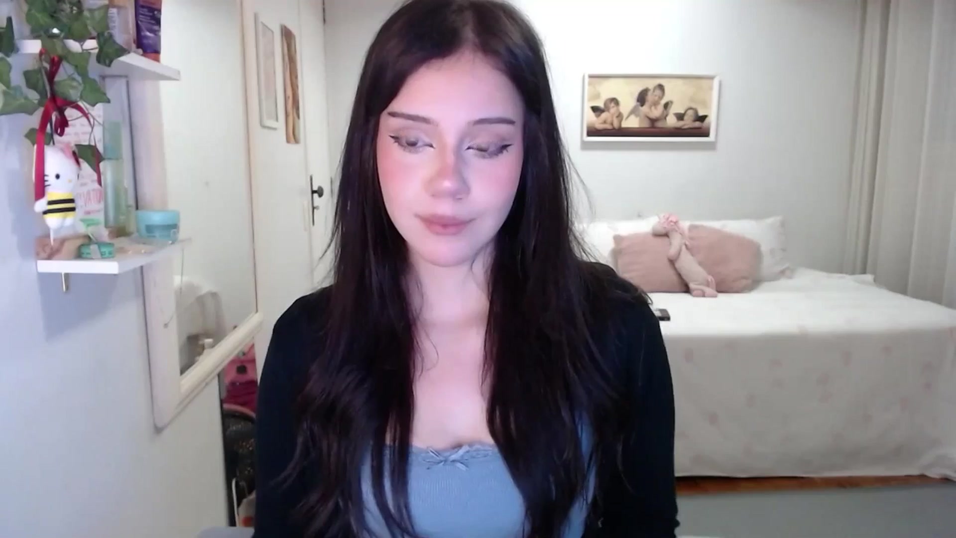 Gallery image thumbnail from nnina's myfreecams stream on, 10/19/2025, 09:03 image 17 of 20