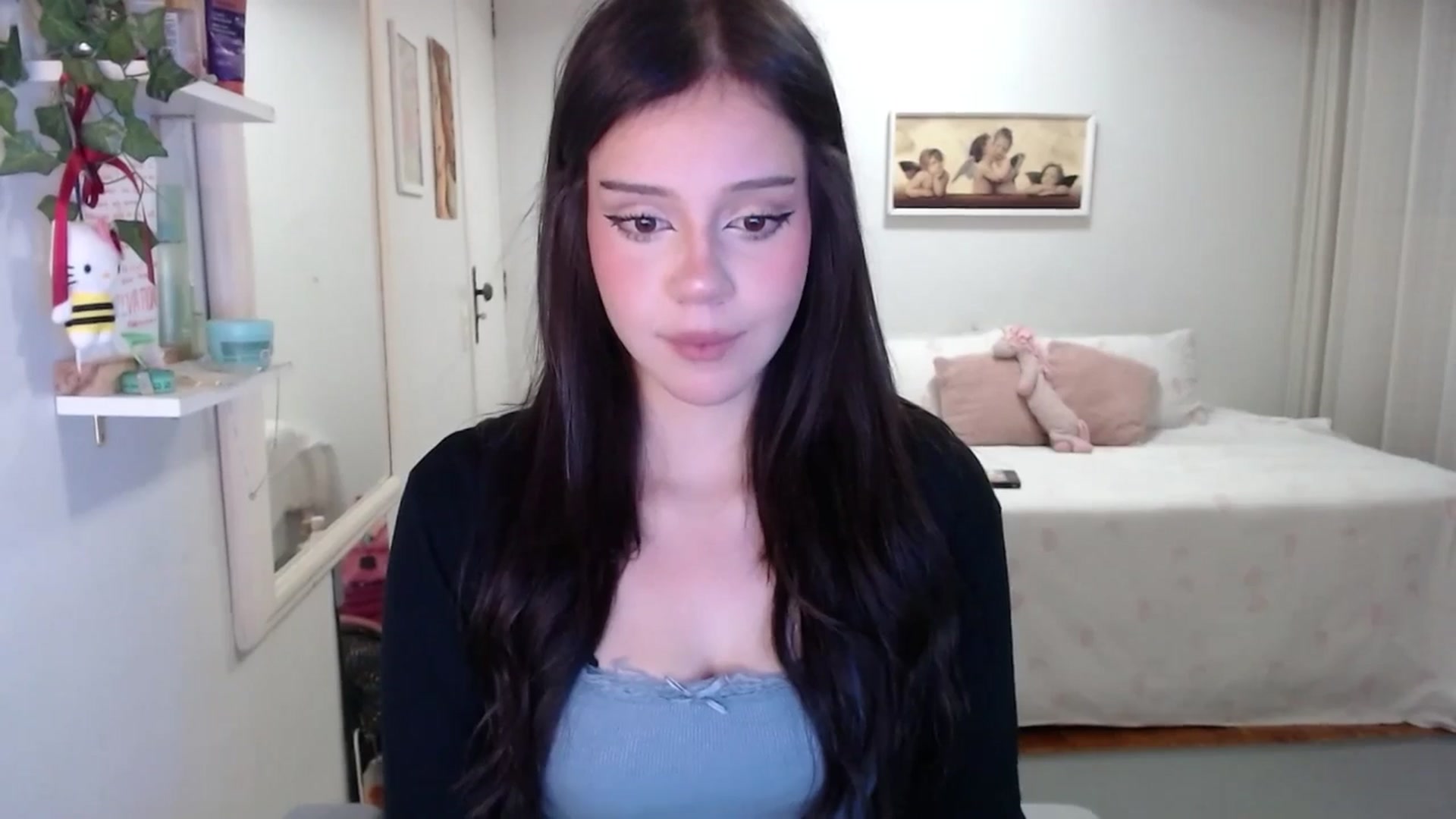 Gallery image thumbnail from nnina's myfreecams stream on, 10/19/2025, 09:03 image 10 of 20