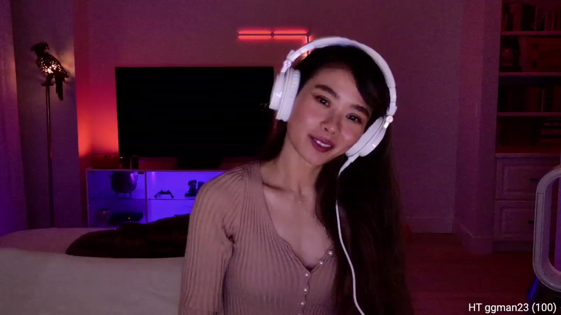 Gallery image thumbnail from noPumpkinface's myfreecams stream on, 11/10/2023, 08:55 image 16 of 20