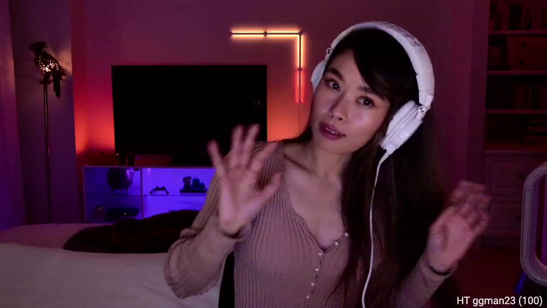 Gallery image thumbnail from noPumpkinface's myfreecams stream on, 11/10/2023, 08:55 image 3 of 20