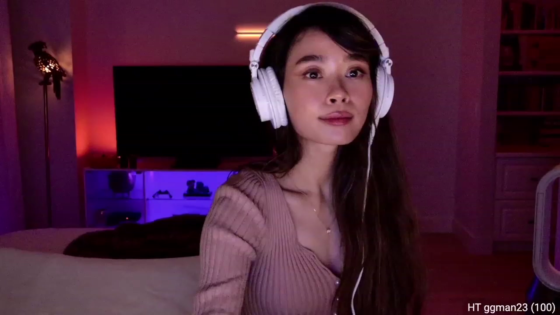Gallery image thumbnail from noPumpkinface's myfreecams stream on, 11/10/2023, 08:55 image 4 of 20