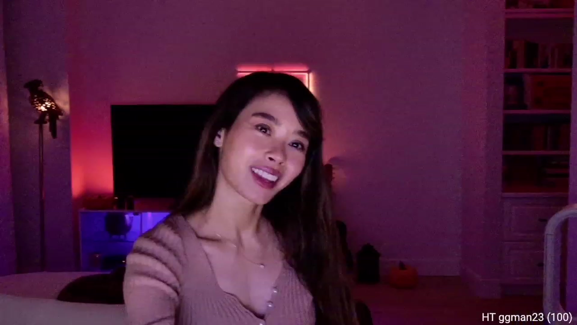 Gallery image thumbnail from noPumpkinface's myfreecams stream on, 11/10/2023, 08:55 image 1 of 20