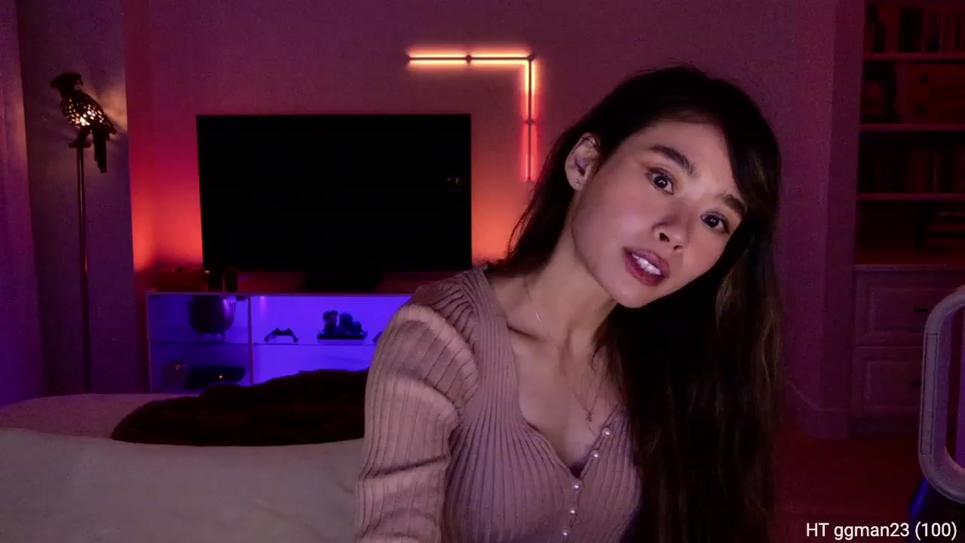 Gallery image thumbnail from noPumpkinface's myfreecams stream on, 11/10/2023, 08:55 image 20 of 20
