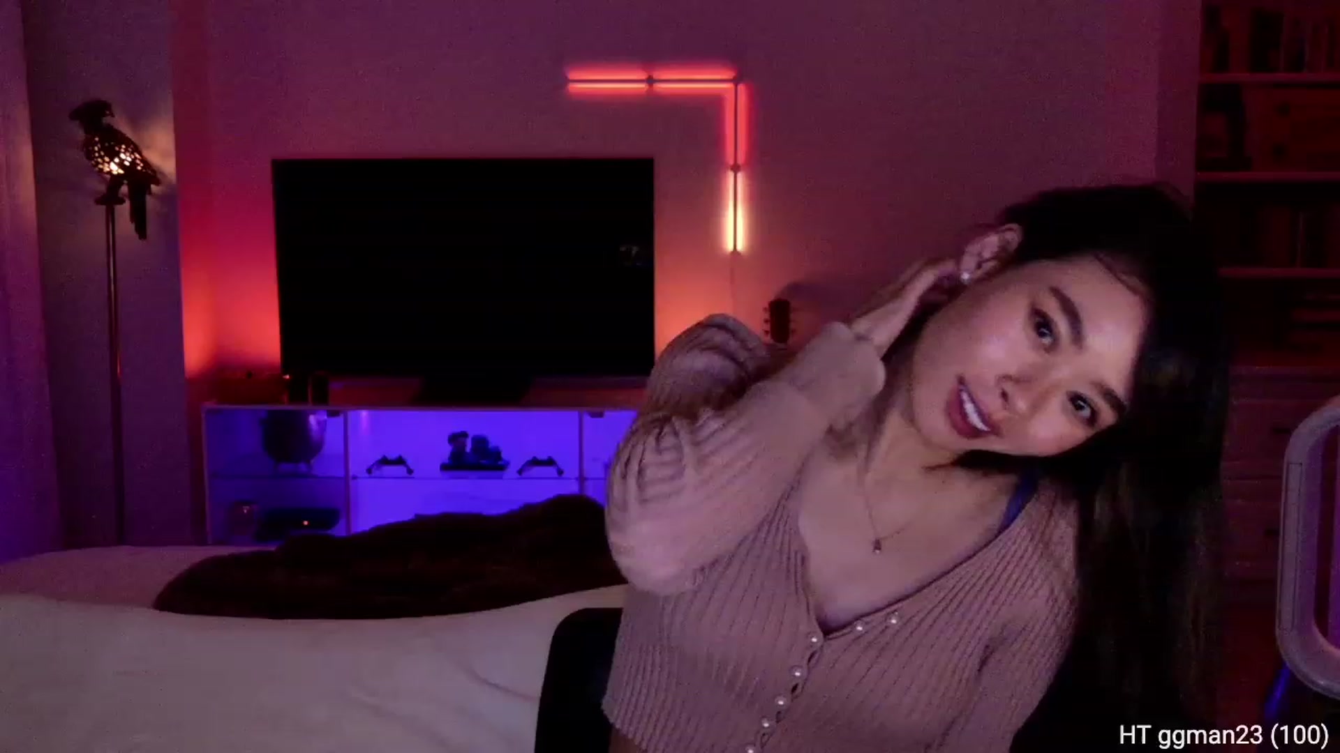 Gallery image thumbnail from noPumpkinface's myfreecams stream on, 11/10/2023, 08:55 image 14 of 20