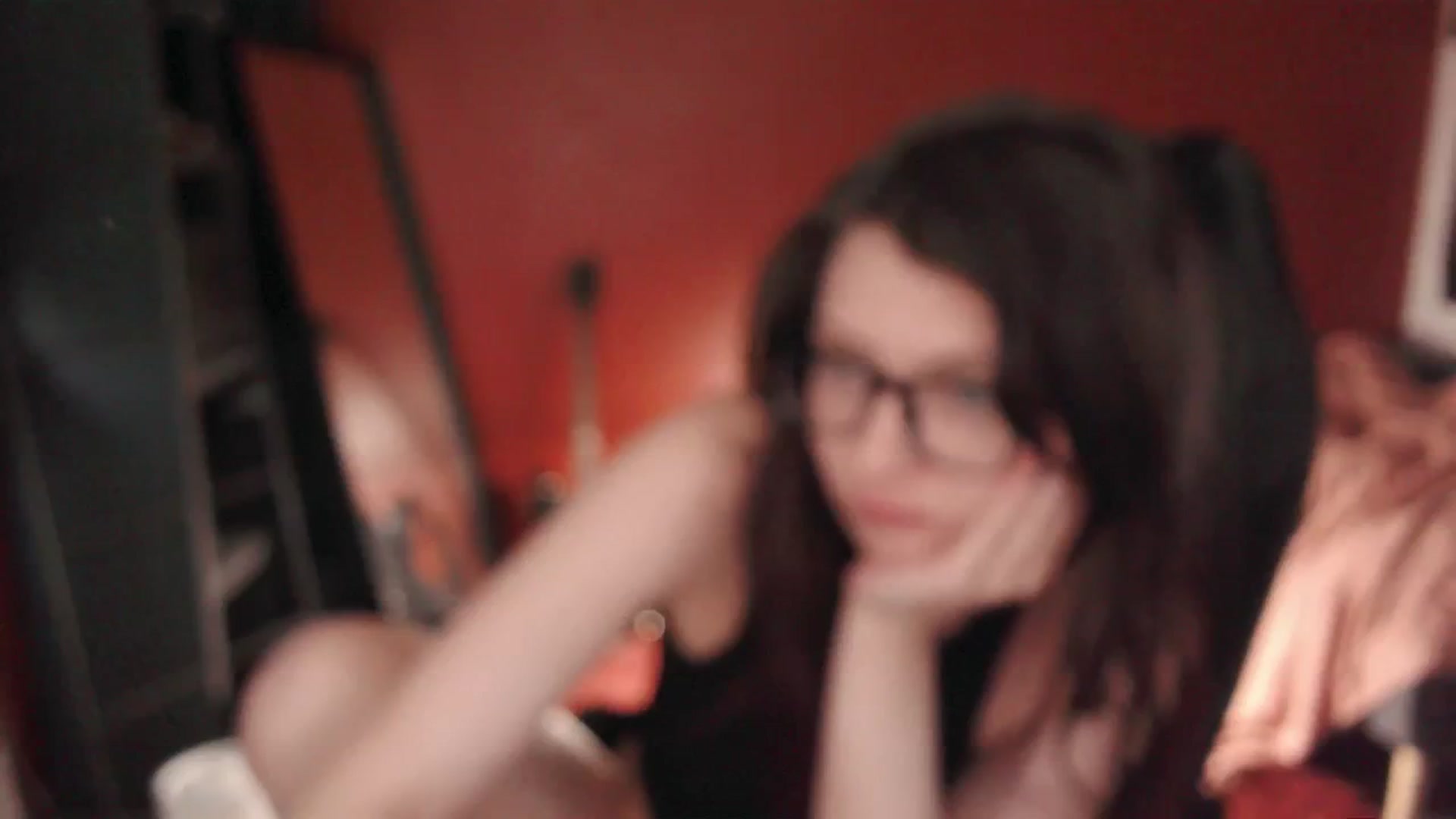 Gallery image thumbnail from nopantsclub's myfreecams stream on, 05/29/2025, 07:47 image 1 of 20