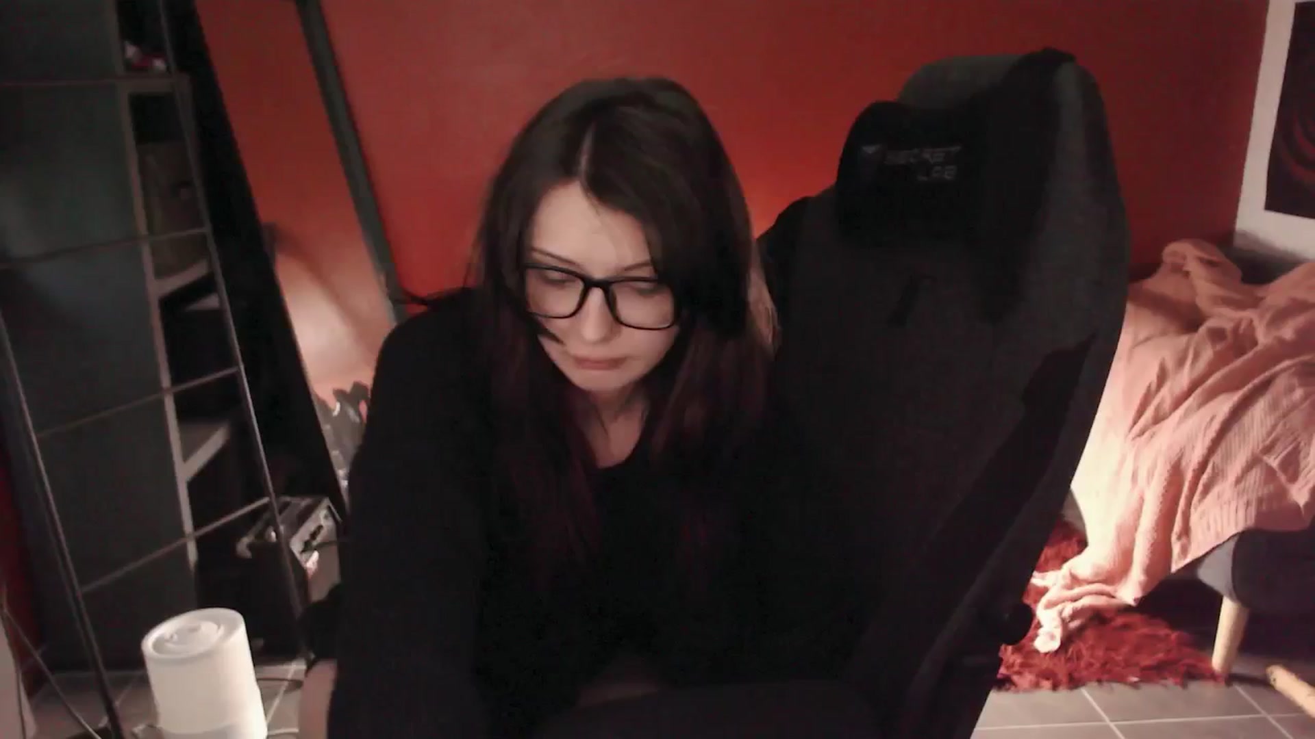 Gallery image thumbnail from nopantsclub's myfreecams stream on, 05/29/2025, 07:47 image 9 of 20