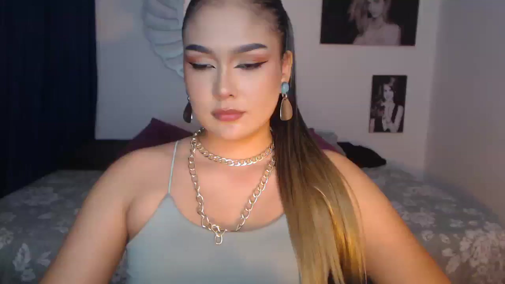Gallery image thumbnail from norma_jane's myfreecams stream on, 07/22/2023, 10:34 image 19 of 20