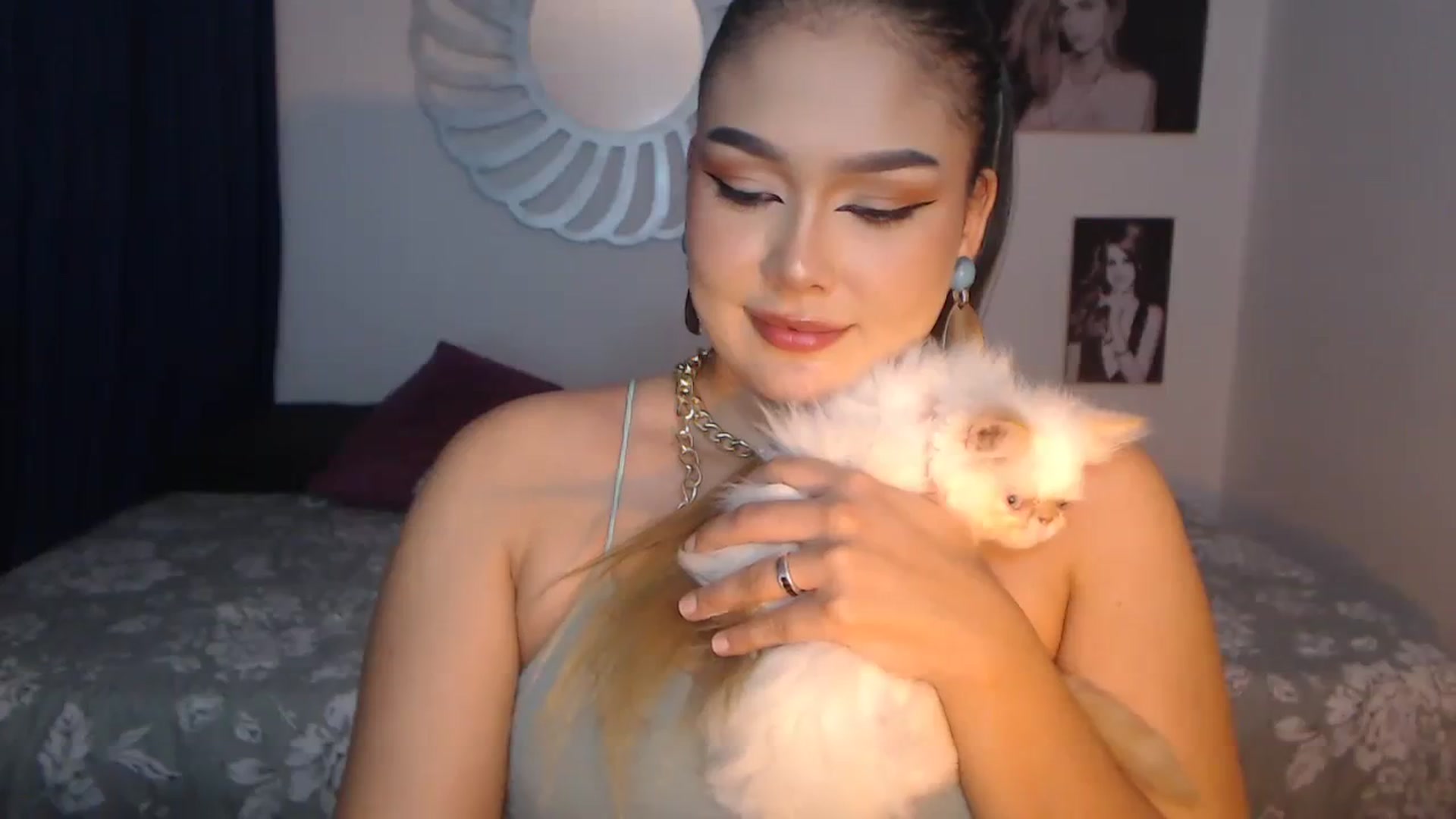 Gallery image thumbnail from norma_jane's myfreecams stream on, 07/22/2023, 10:34 image 18 of 20