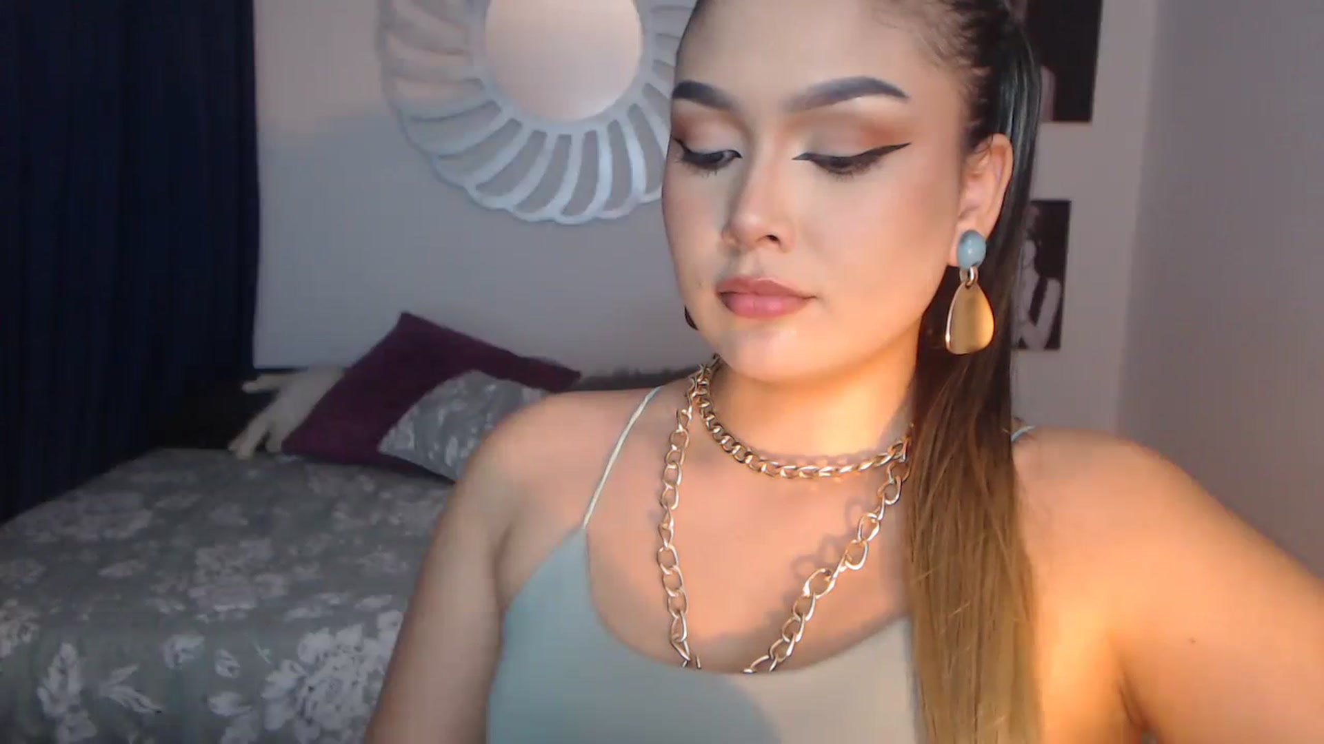 Gallery image thumbnail from norma_jane's myfreecams stream on, 07/22/2023, 10:34 image 8 of 20