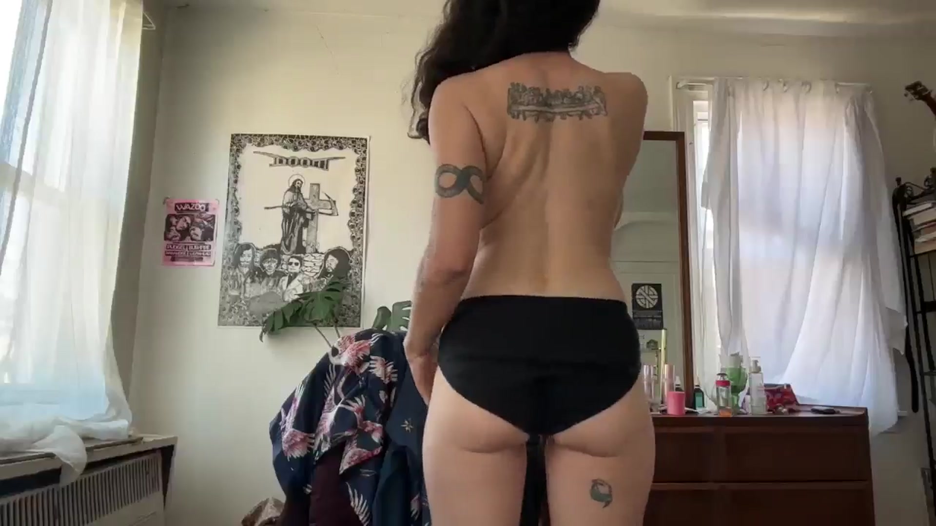 Gallery image thumbnail from notbeckyhecky's myfreecams stream on, 04/11/2026, 16:03 image 4 of 20