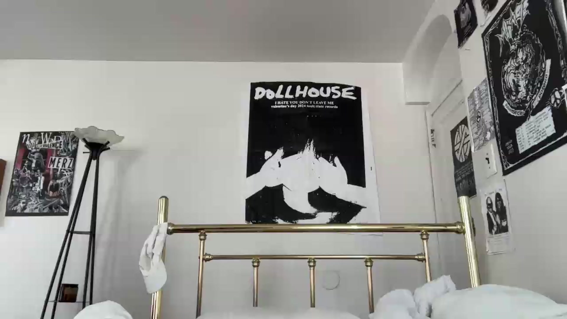 Gallery image thumbnail from notbeckyhecky's myfreecams stream on, 08/02/2026, 13:32 image 1 of 20