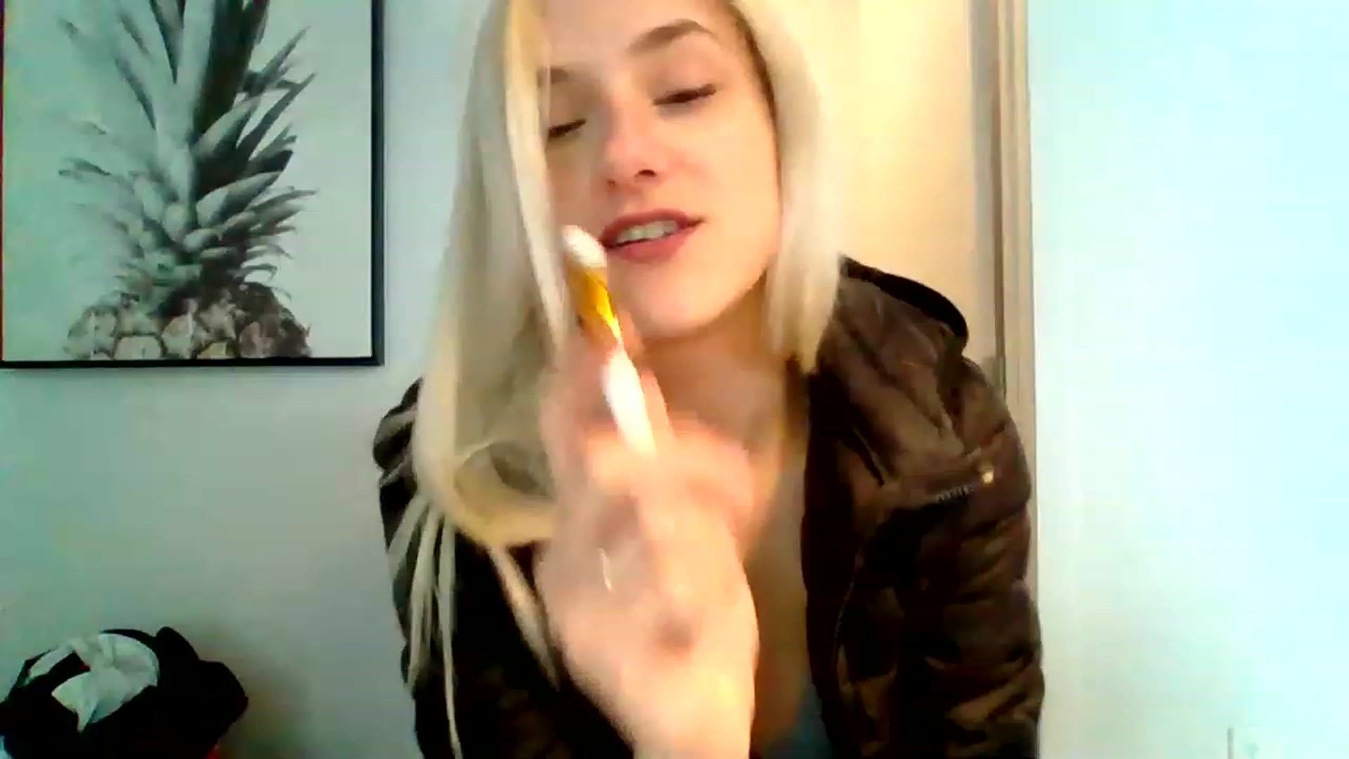 Gallery image thumbnail from nstynghtygirl's myfreecams stream on, 12/17/2022, 14:29 image 10 of 20