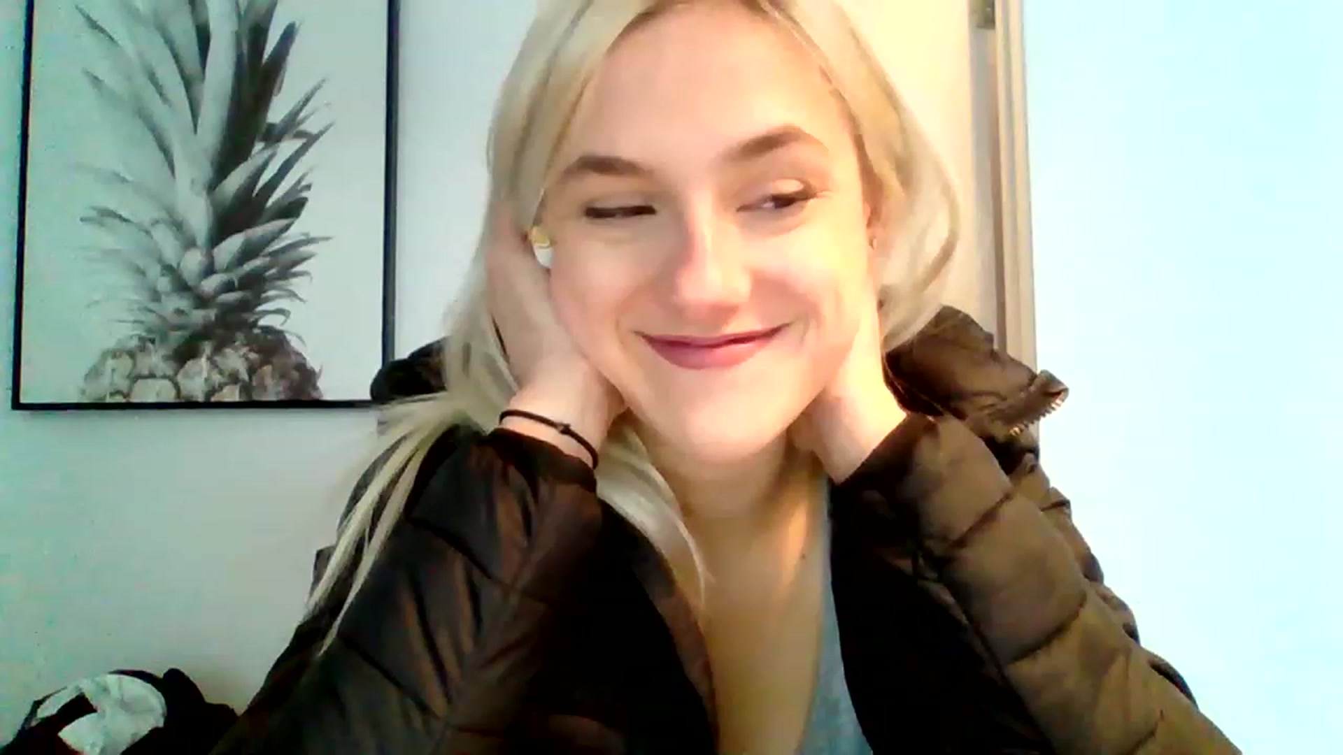 Gallery image thumbnail from nstynghtygirl's myfreecams stream on, 12/17/2022, 14:29 image 11 of 20