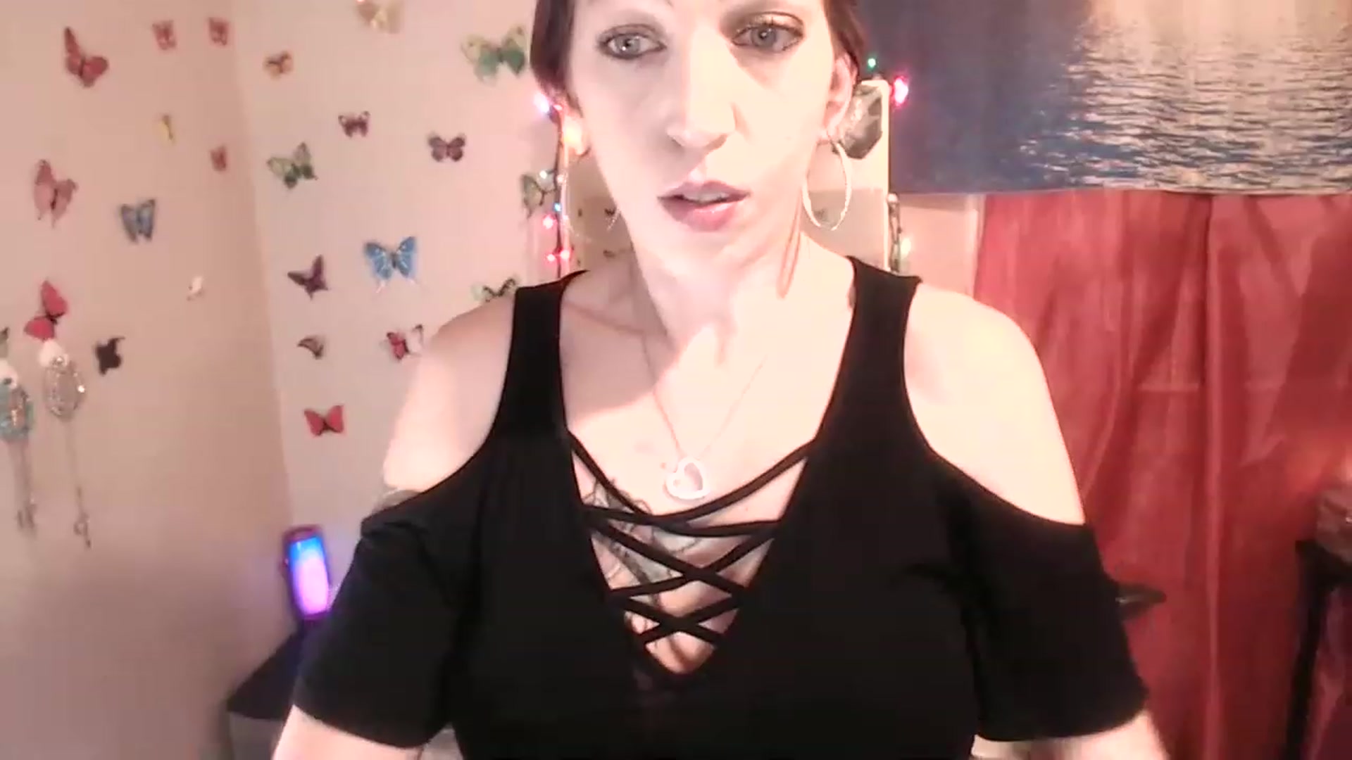 Gallery image thumbnail from nymphonikkixo's myfreecams stream on, 01/01/2023, 10:46 image 8 of 20