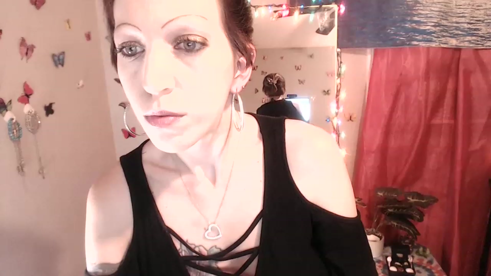 Gallery image thumbnail from nymphonikkixo's myfreecams stream on, 01/01/2023, 10:46 image 1 of 20