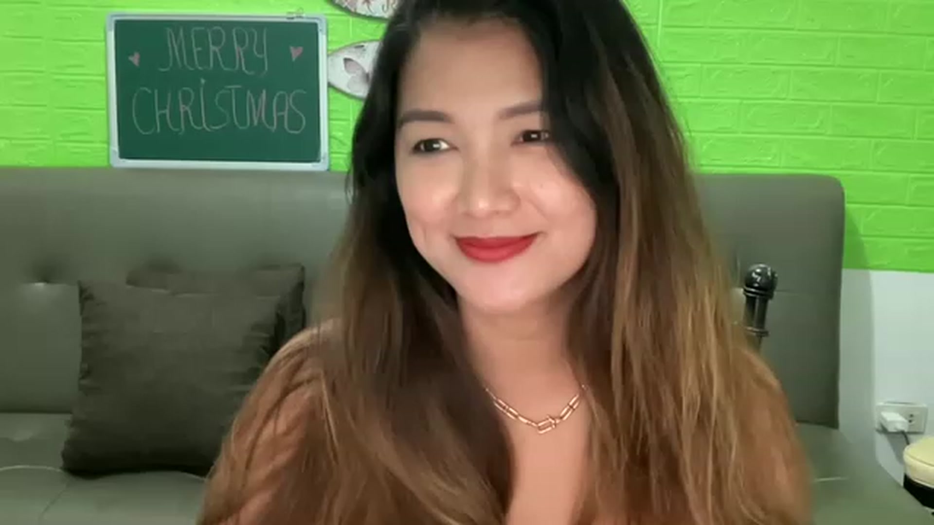 Gallery image thumbnail from o0NightLilY0o's myfreecams stream on, 12/26/2022, 19:58 image 13 of 20
