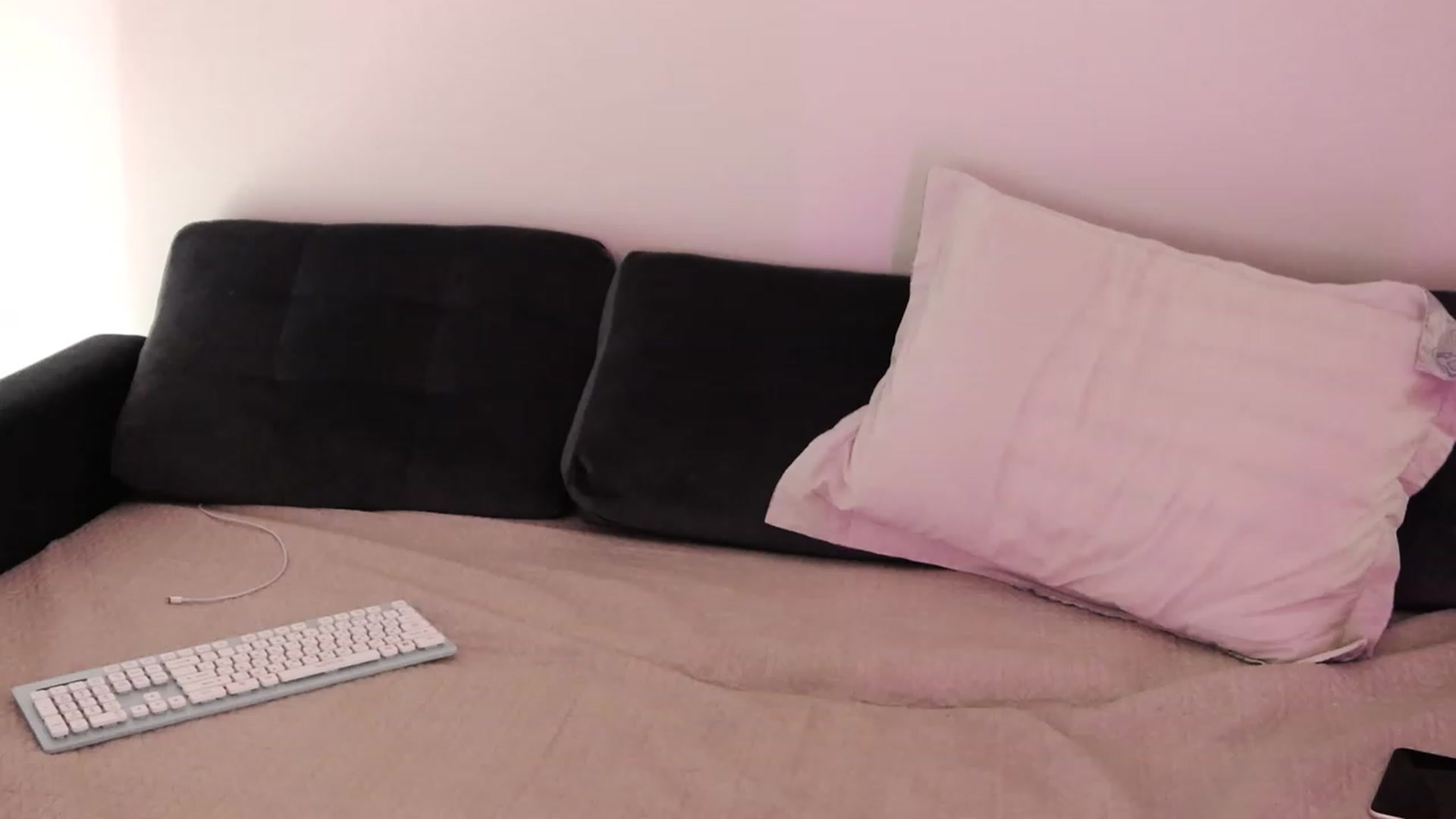 Gallery image thumbnail from o_o1t2's myfreecams stream on, 12/09/2022, 18:50 image 14 of 20