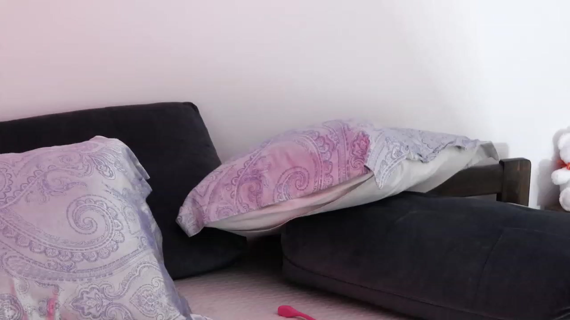 Gallery image thumbnail from o_o1t2's myfreecams stream on, 12/26/2022, 04:54 image 12 of 20