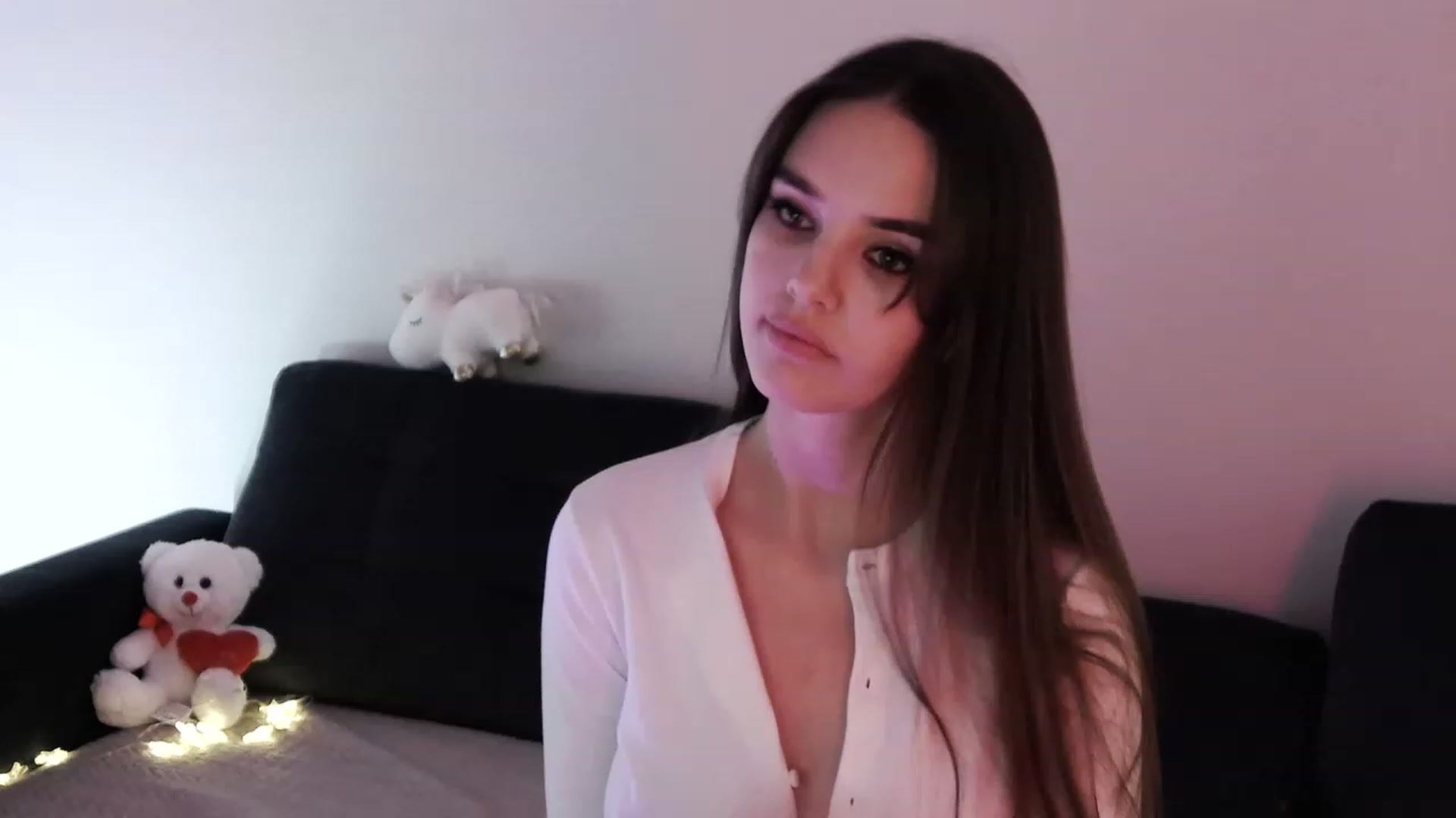 Gallery image thumbnail from o_o1t2's myfreecams stream on, 01/06/2023, 02:16 image 4 of 20