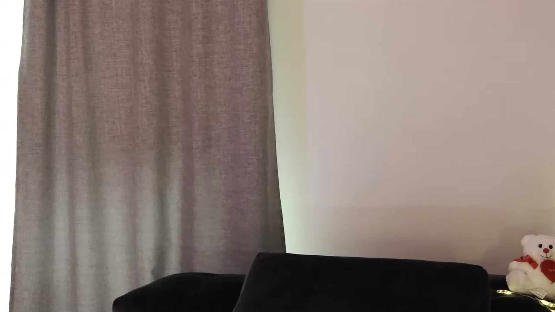 Gallery image thumbnail from o_o1t2's myfreecams stream on, 01/18/2023, 09:59 image 15 of 20