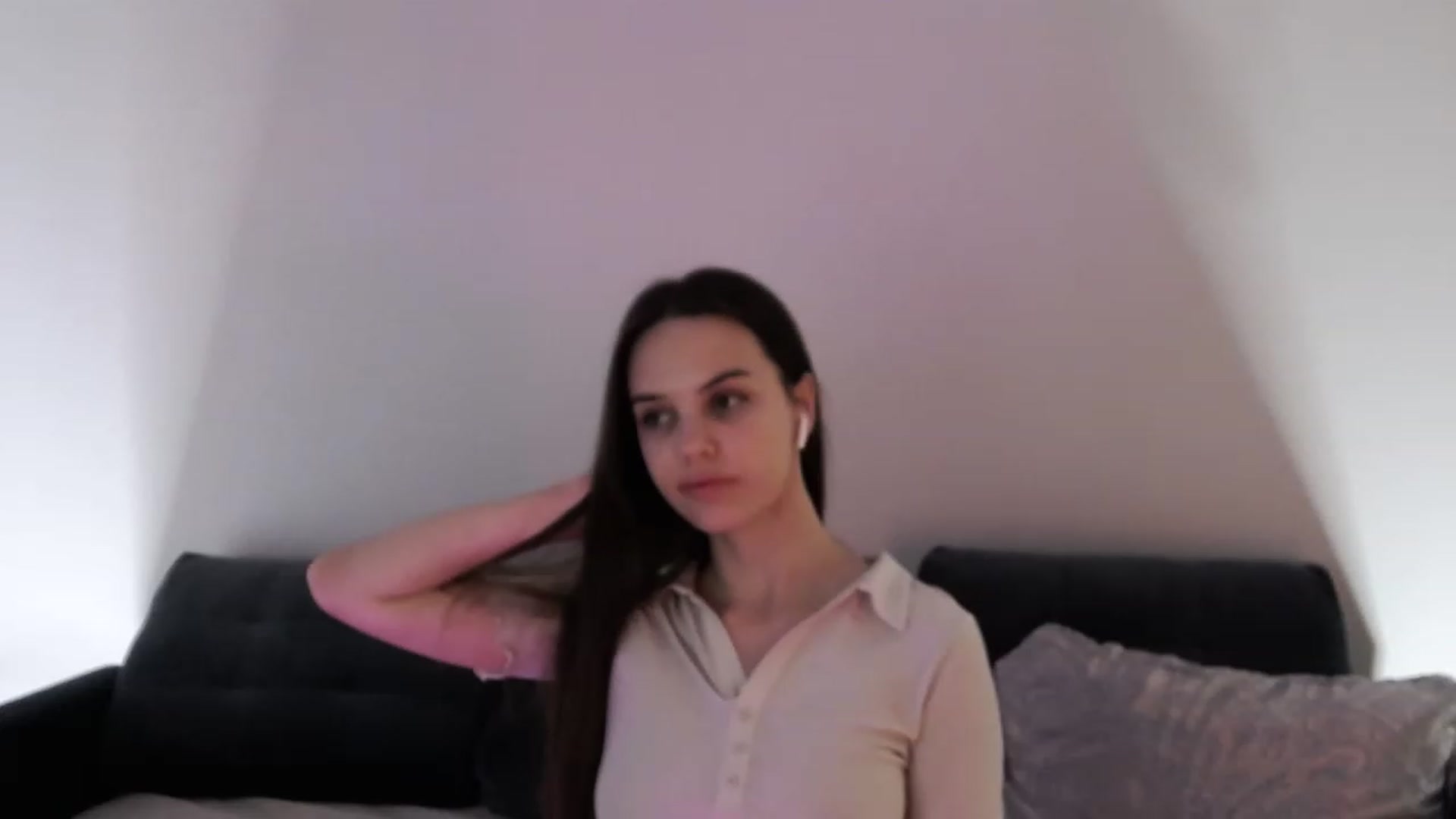 Gallery image thumbnail from o_o1t2's myfreecams stream on, 04/05/2023, 07:19 image 14 of 20