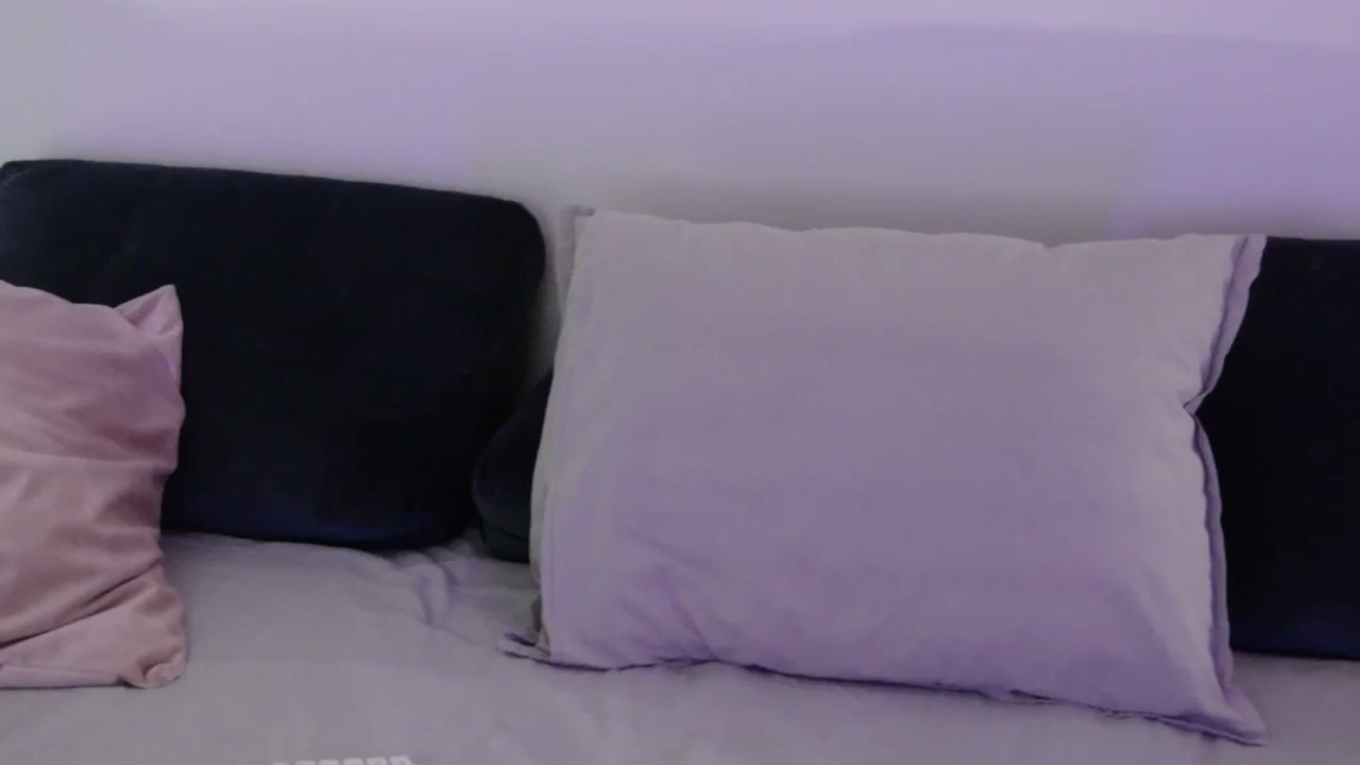 Gallery image thumbnail from o_o1t2's myfreecams stream on, 08/12/2023, 23:49 image 9 of 20