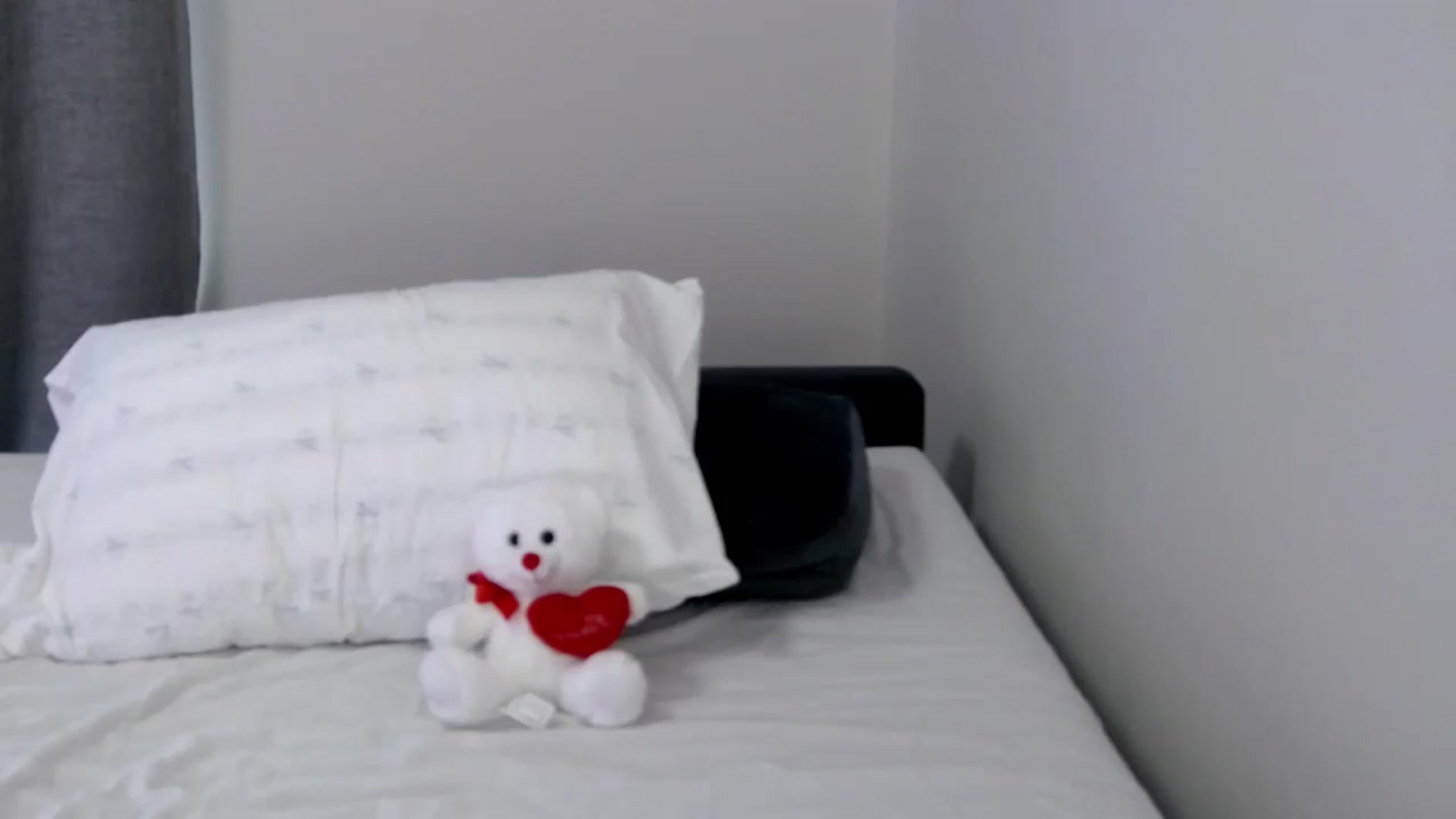 Gallery image thumbnail from o_o1t2's myfreecams stream on, 08/31/2023, 12:26 image 1 of 20