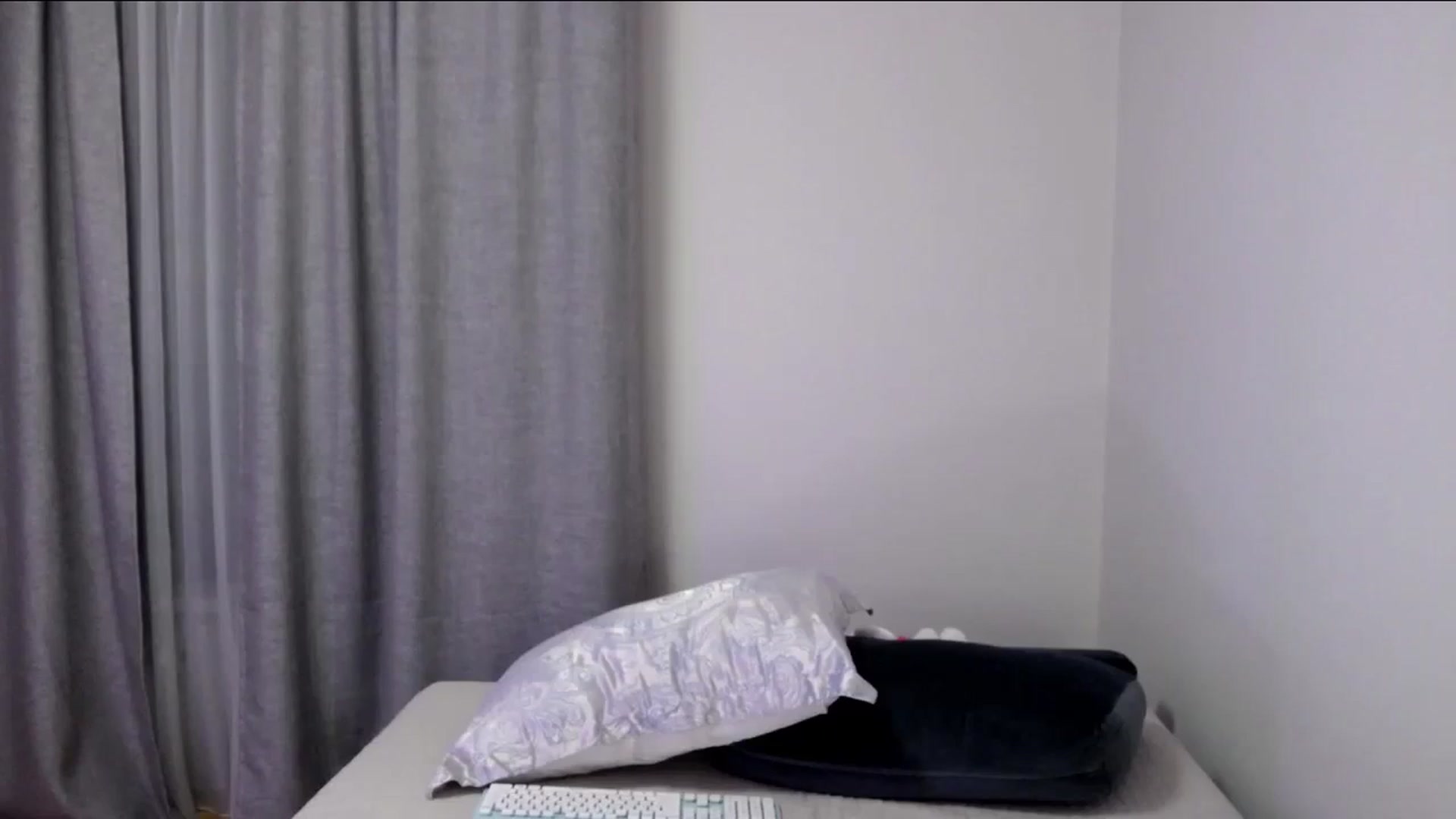 Gallery image thumbnail from o_o1t2's myfreecams stream on, 09/24/2023, 21:18 image 5 of 20