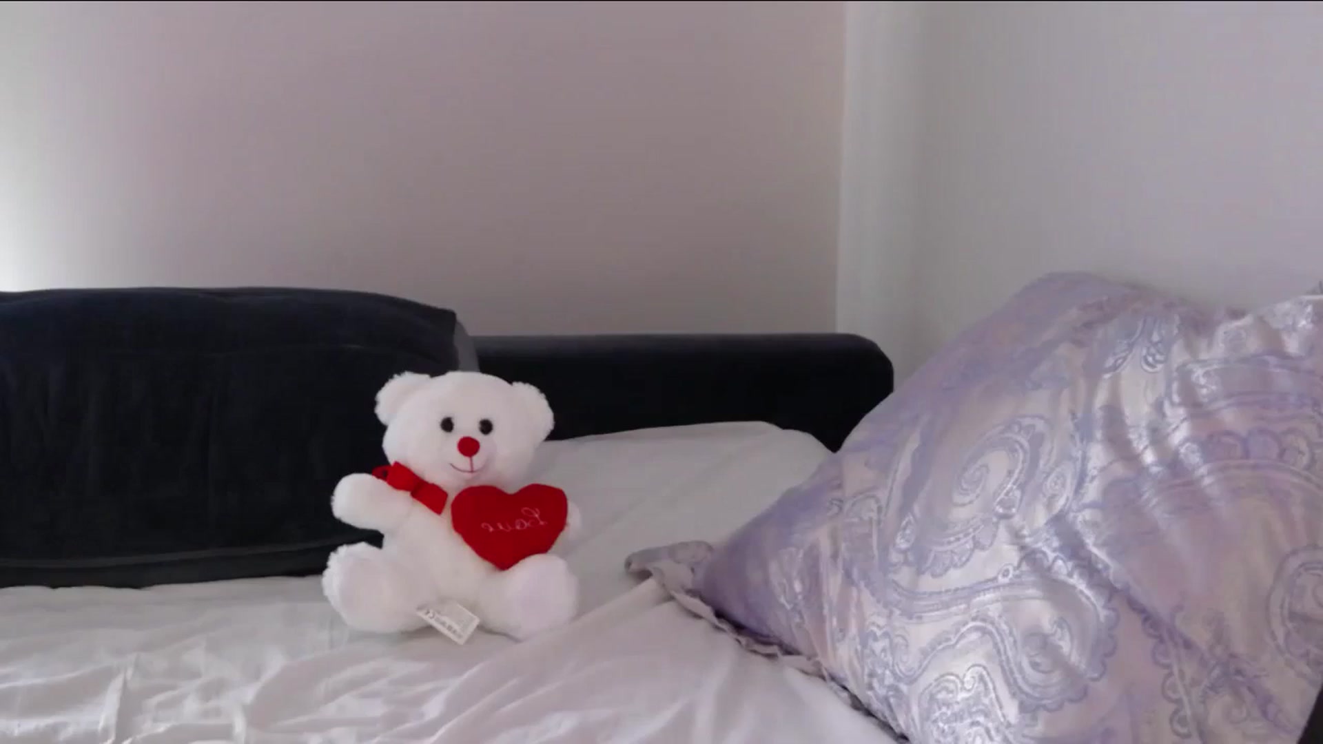 Gallery image thumbnail from o_o1t2's myfreecams stream on, 09/27/2023, 08:26 image 1 of 20