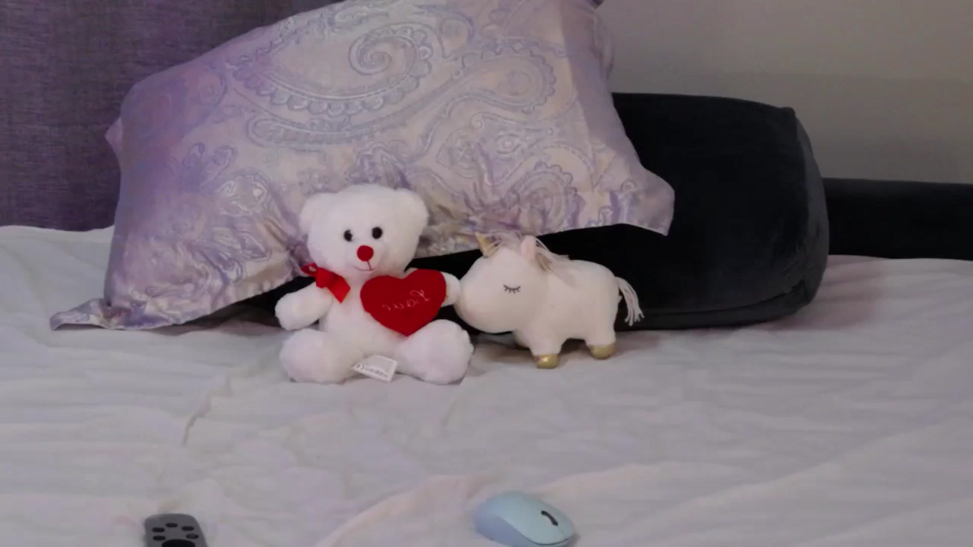 Gallery image thumbnail from o_o1t2's myfreecams stream on, 10/03/2023, 19:23 image 20 of 20