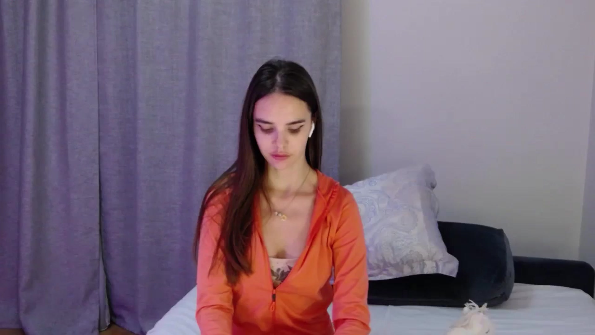 Gallery image thumbnail from o_o1t2's myfreecams stream on, 10/03/2023, 19:23 image 17 of 20