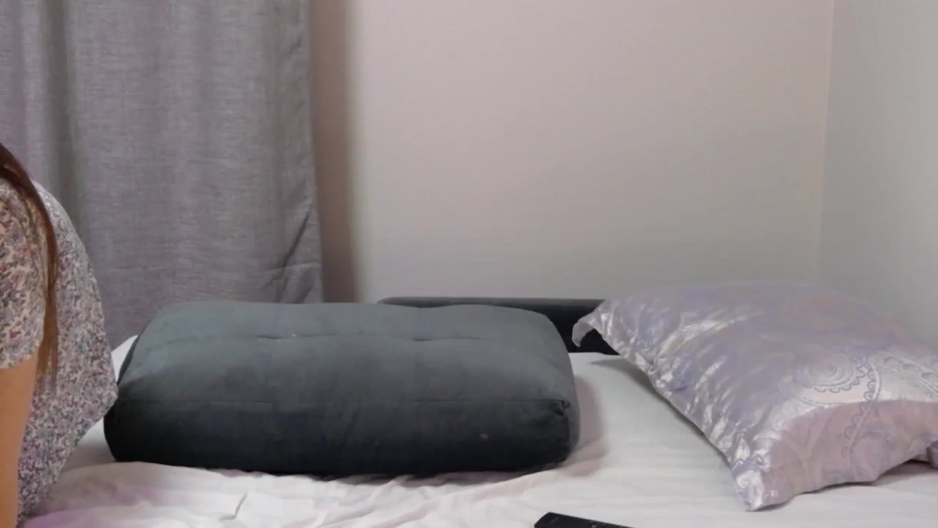 Gallery image thumbnail from o_o1t2's myfreecams stream on, 10/05/2023, 17:56 image 9 of 20