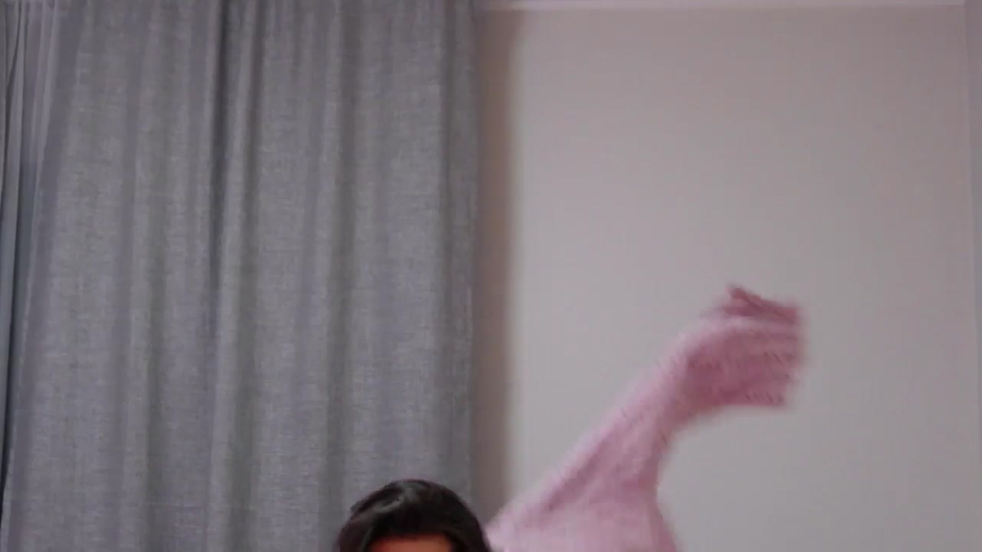 Gallery image thumbnail from o_o1t2's myfreecams stream on, 10/07/2023, 19:25 image 18 of 20