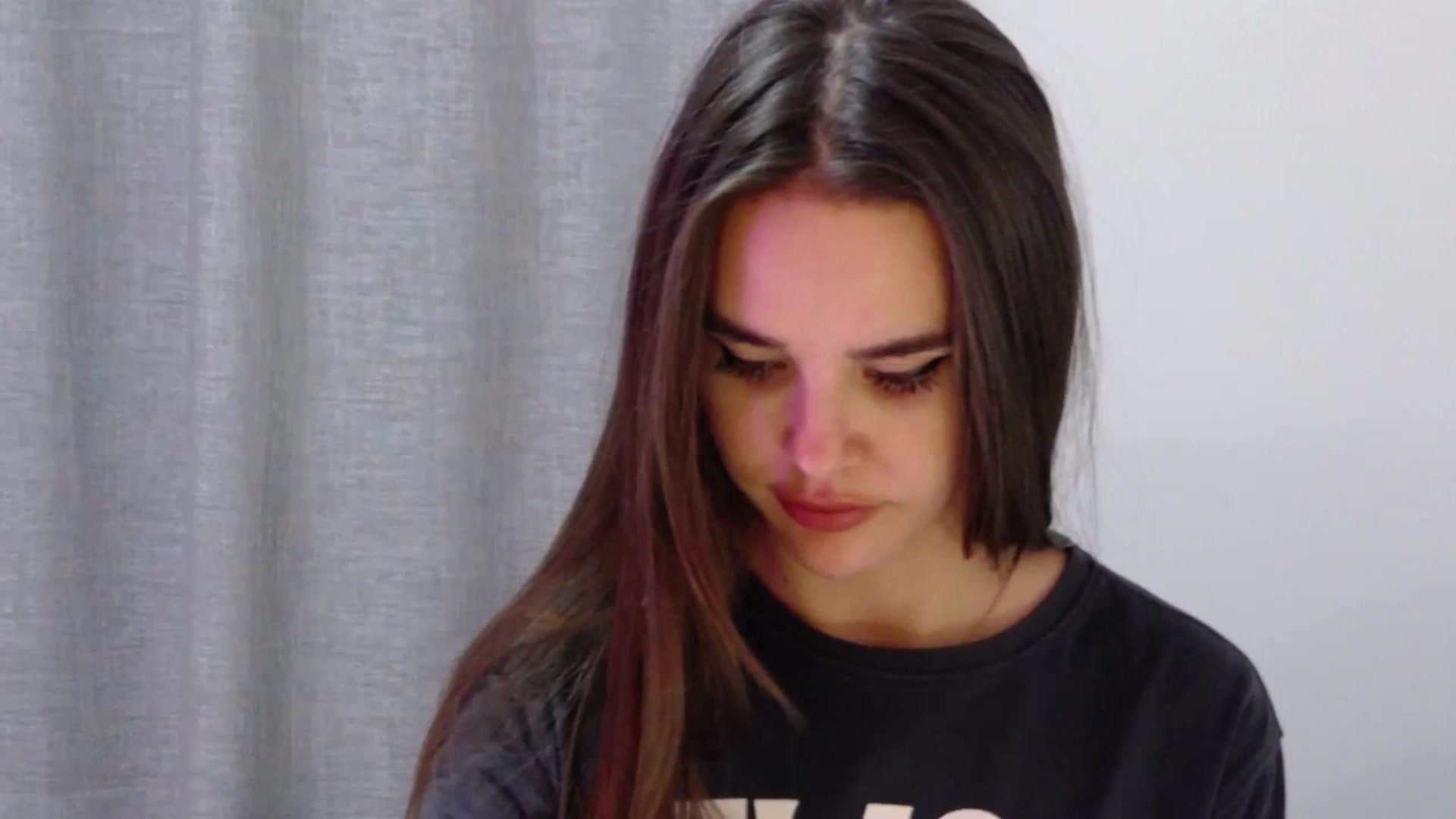 Gallery image thumbnail from o_o1t2's myfreecams stream on, 10/07/2023, 19:25 image 16 of 20