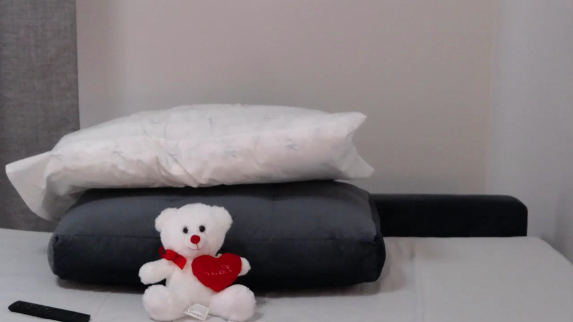 Gallery image thumbnail from o_o1t2's myfreecams stream on, 10/19/2023, 11:07 image 12 of 20