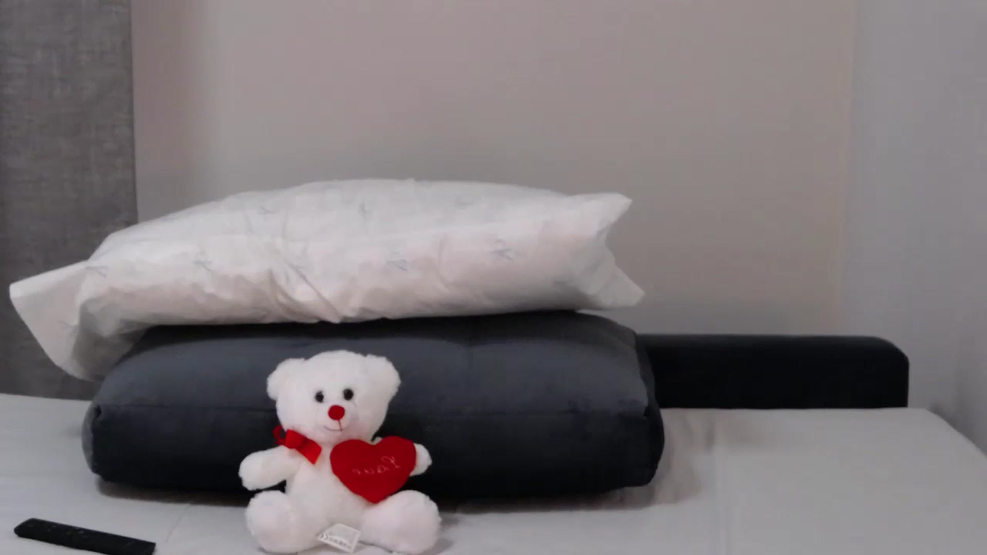 Gallery image thumbnail from o_o1t2's myfreecams stream on, 10/19/2023, 11:07 image 11 of 20